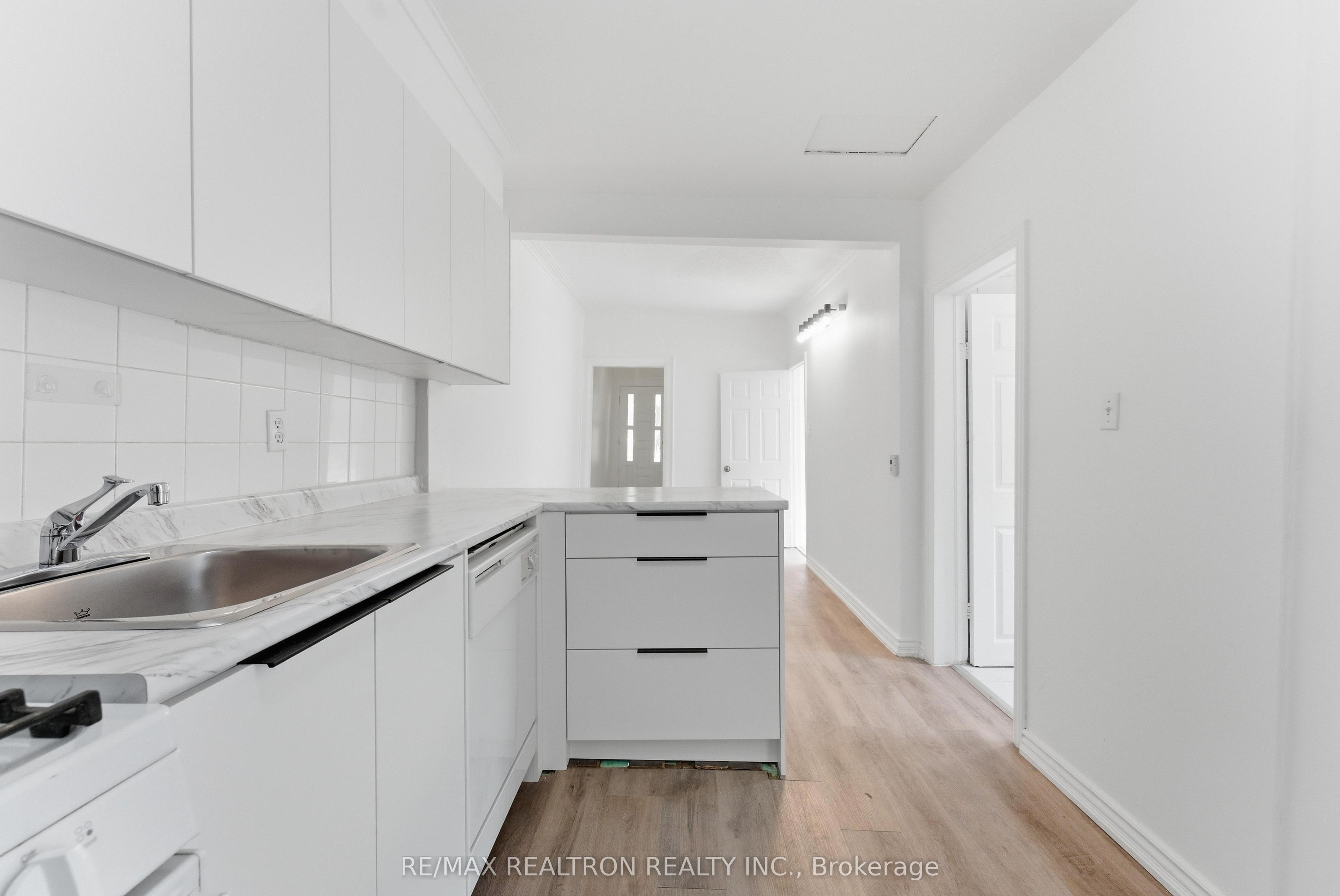 Photo 13 of 468 Northcliffe Boulevard, Toronto, Oakwood Village — HOMEH