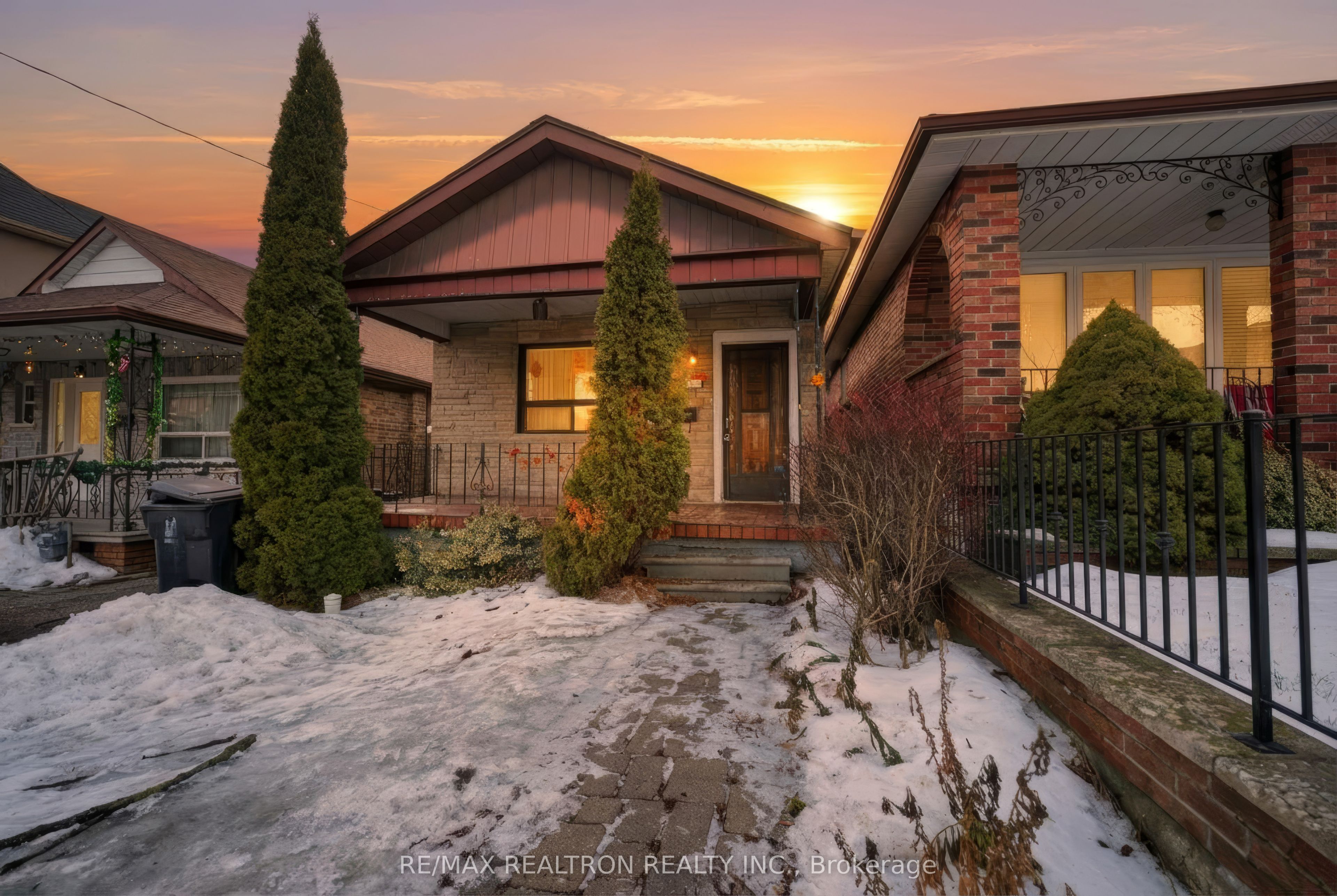 Photo 1 of 468 Northcliffe Boulevard, Toronto, Oakwood Village — HOMEH