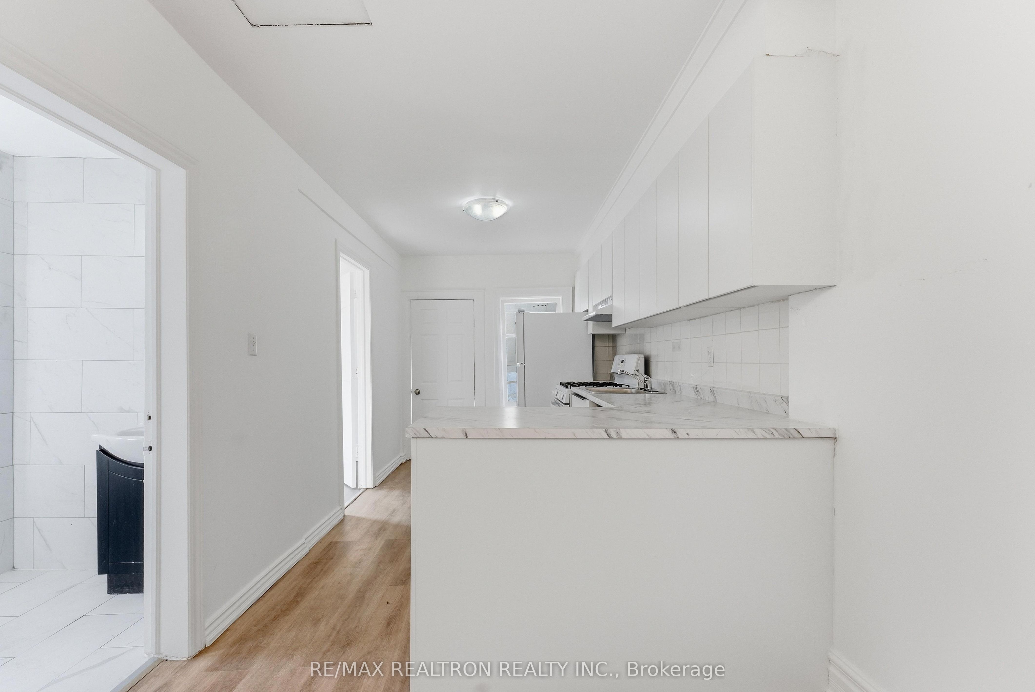 Photo 24 of 468 Northcliffe Boulevard, Toronto, Oakwood Village — HOMEH
