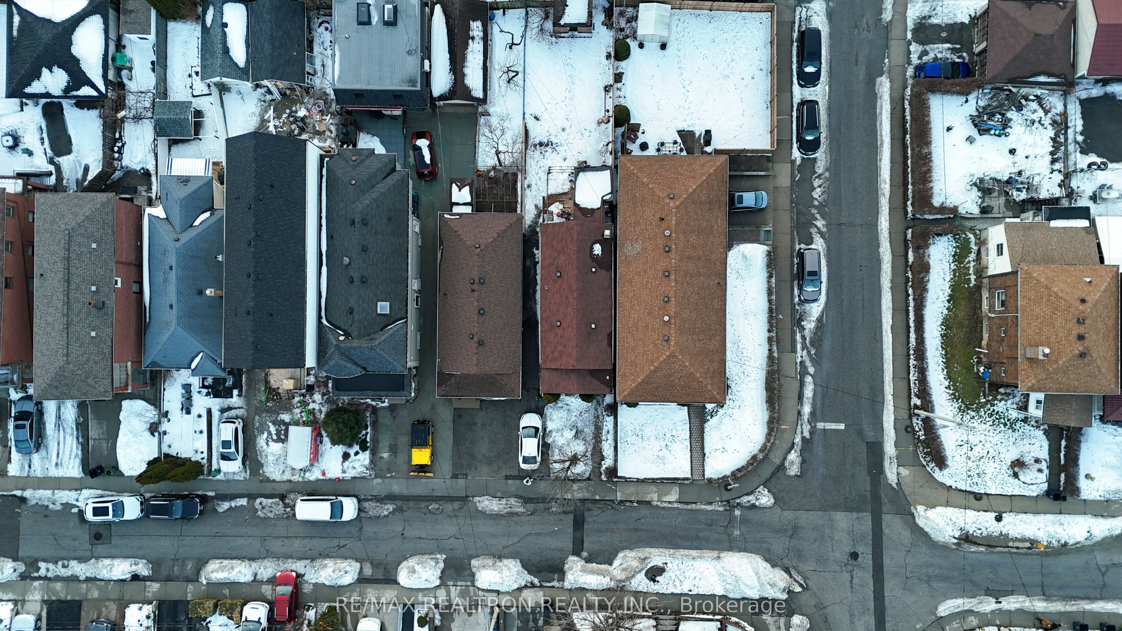 Photo 2 of 468 Northcliffe Boulevard, Toronto, Oakwood Village — HOMEH