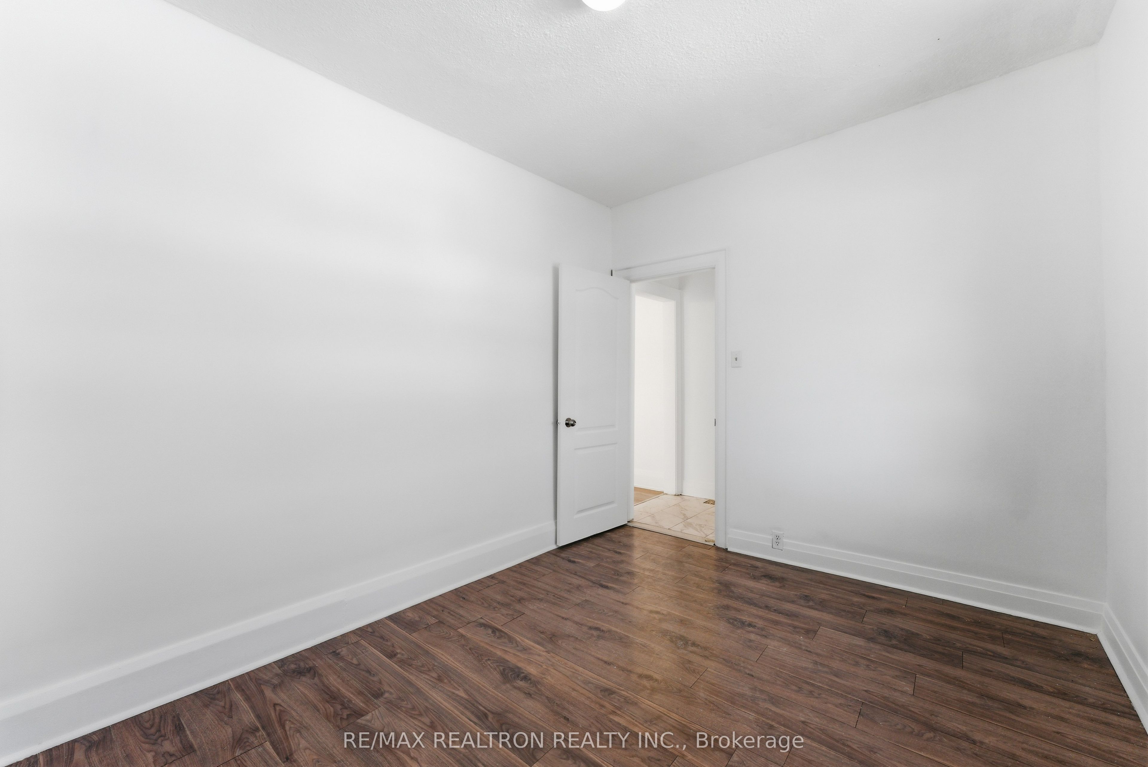 Photo 21 of 468 Northcliffe Boulevard, Toronto, Oakwood Village — HOMEH