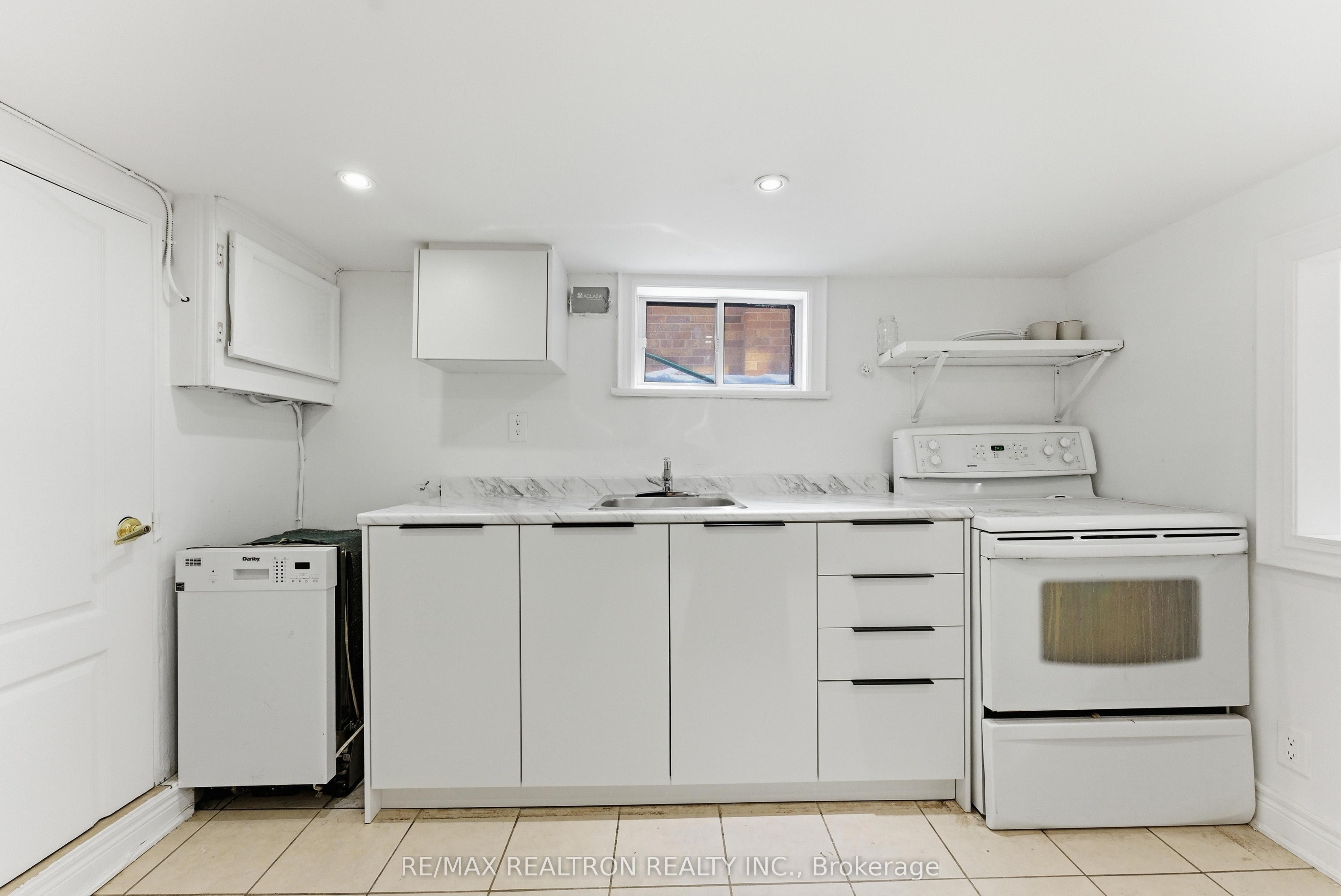 Photo 30 of 468 Northcliffe Boulevard, Toronto, Oakwood Village — HOMEH