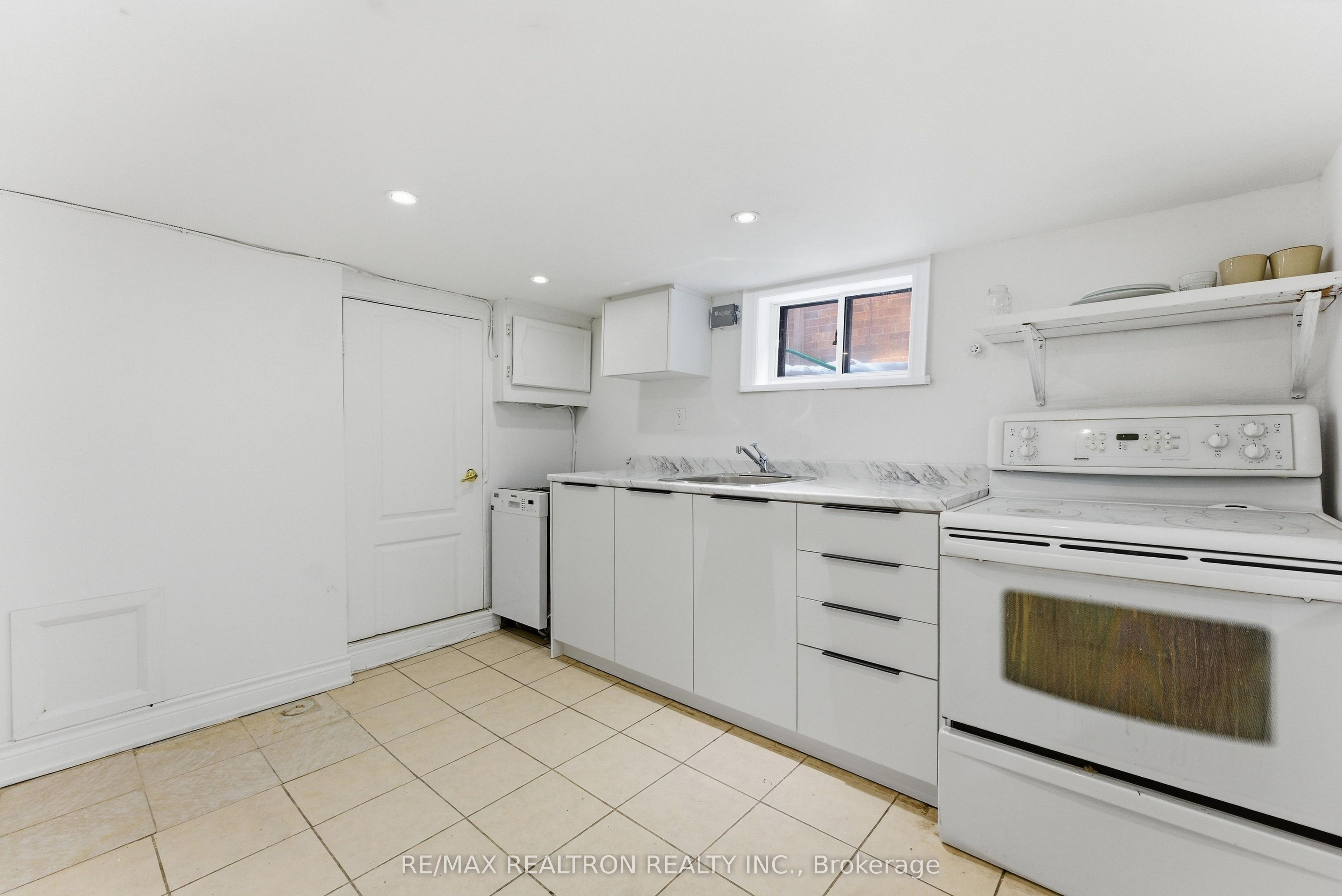 Photo 17 of 468 Northcliffe Boulevard, Toronto, Oakwood Village — HOMEH