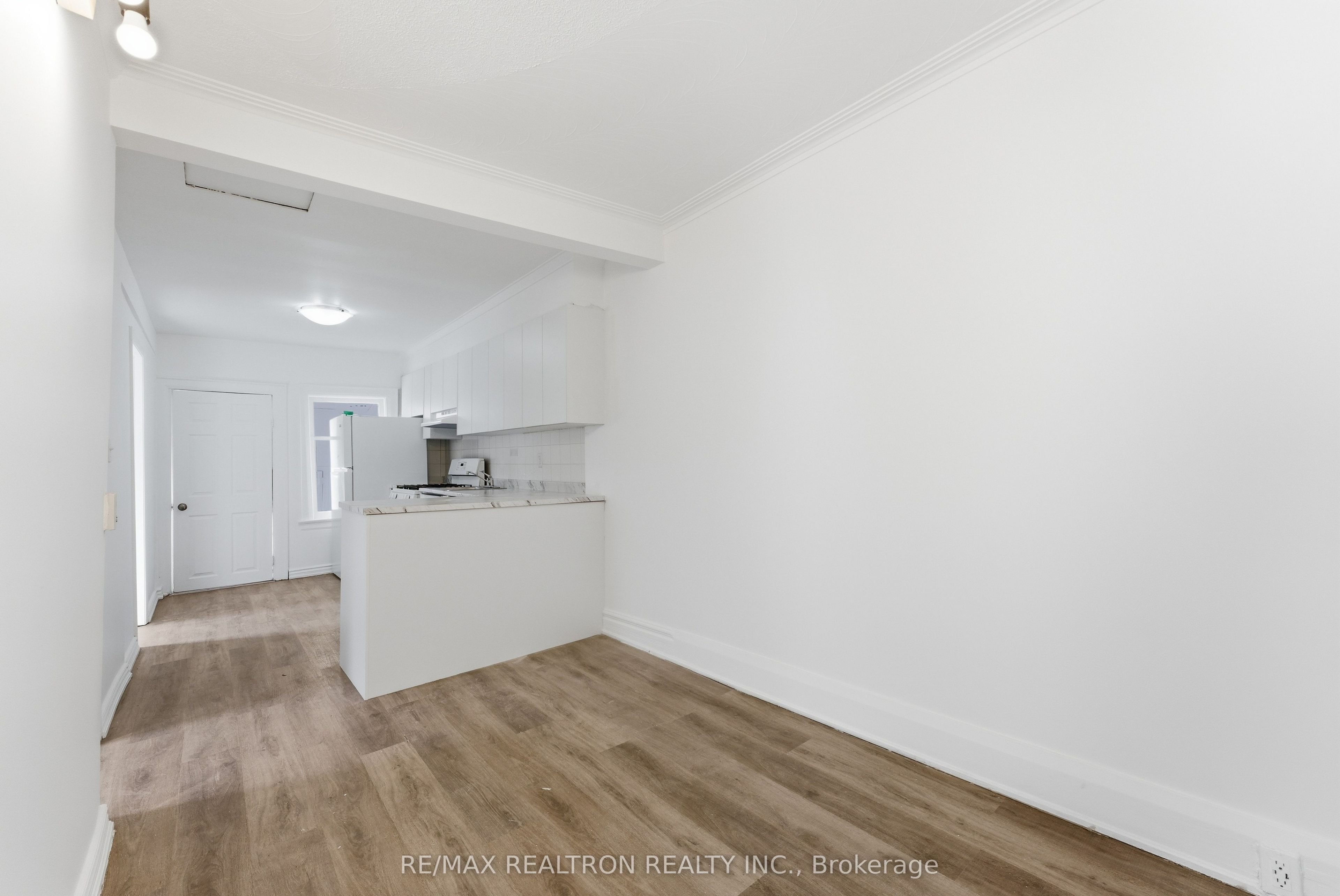 Photo 9 of 468 Northcliffe Boulevard, Toronto, Oakwood Village — HOMEH