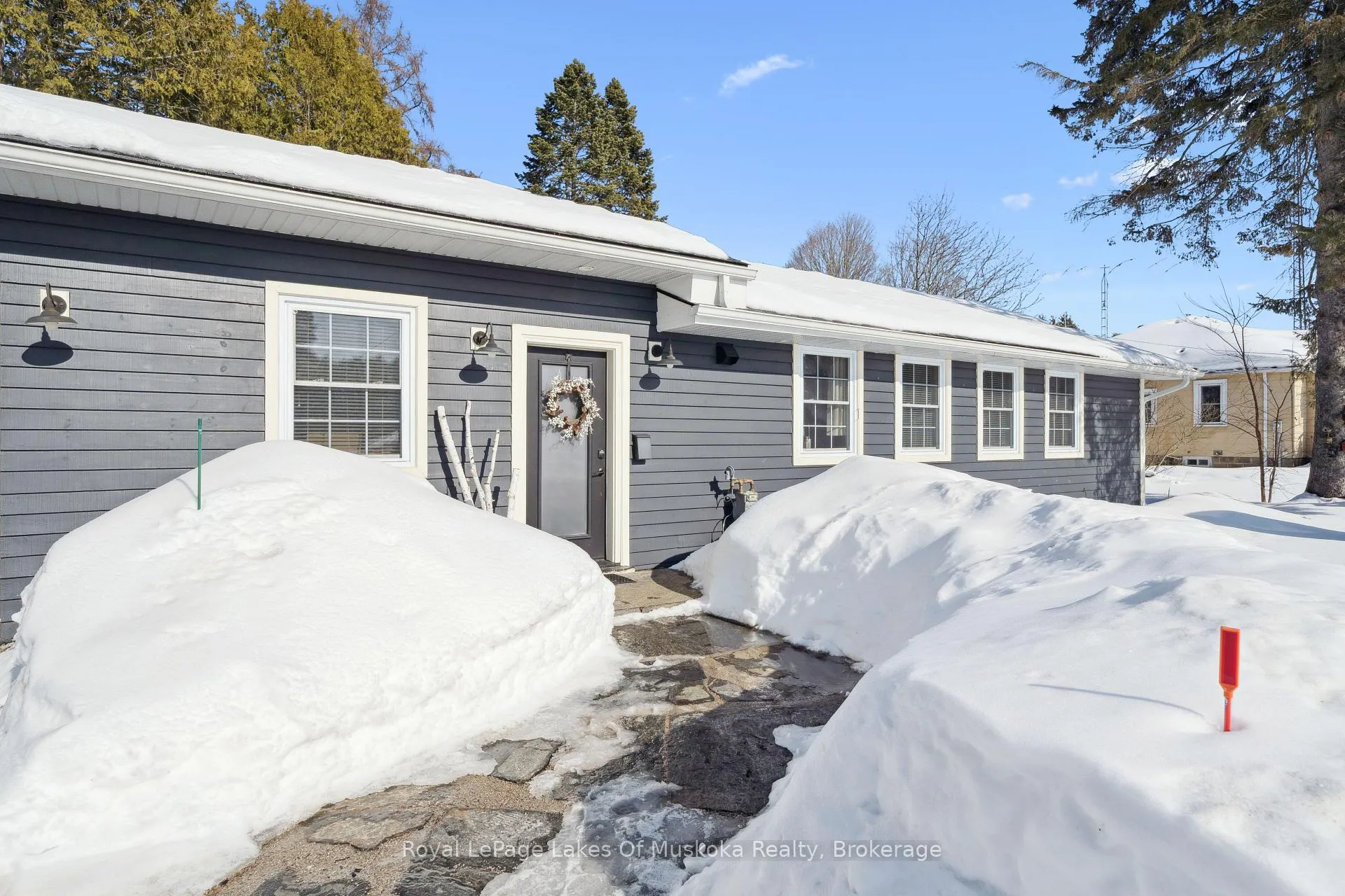 Photo 4 of 293 Hiram Street, Bracebridge, Macaulay — HOMEH