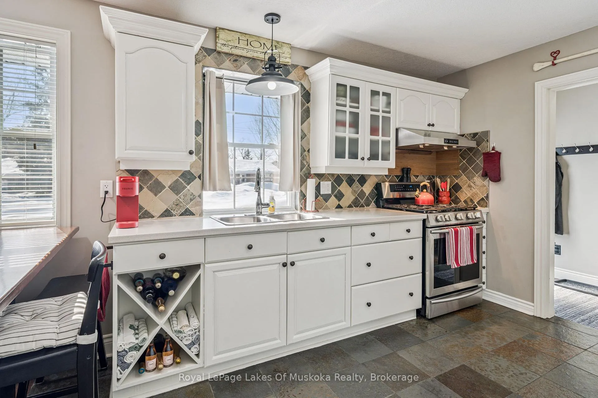 Photo 9 of 293 Hiram Street, Bracebridge, Macaulay — HOMEH