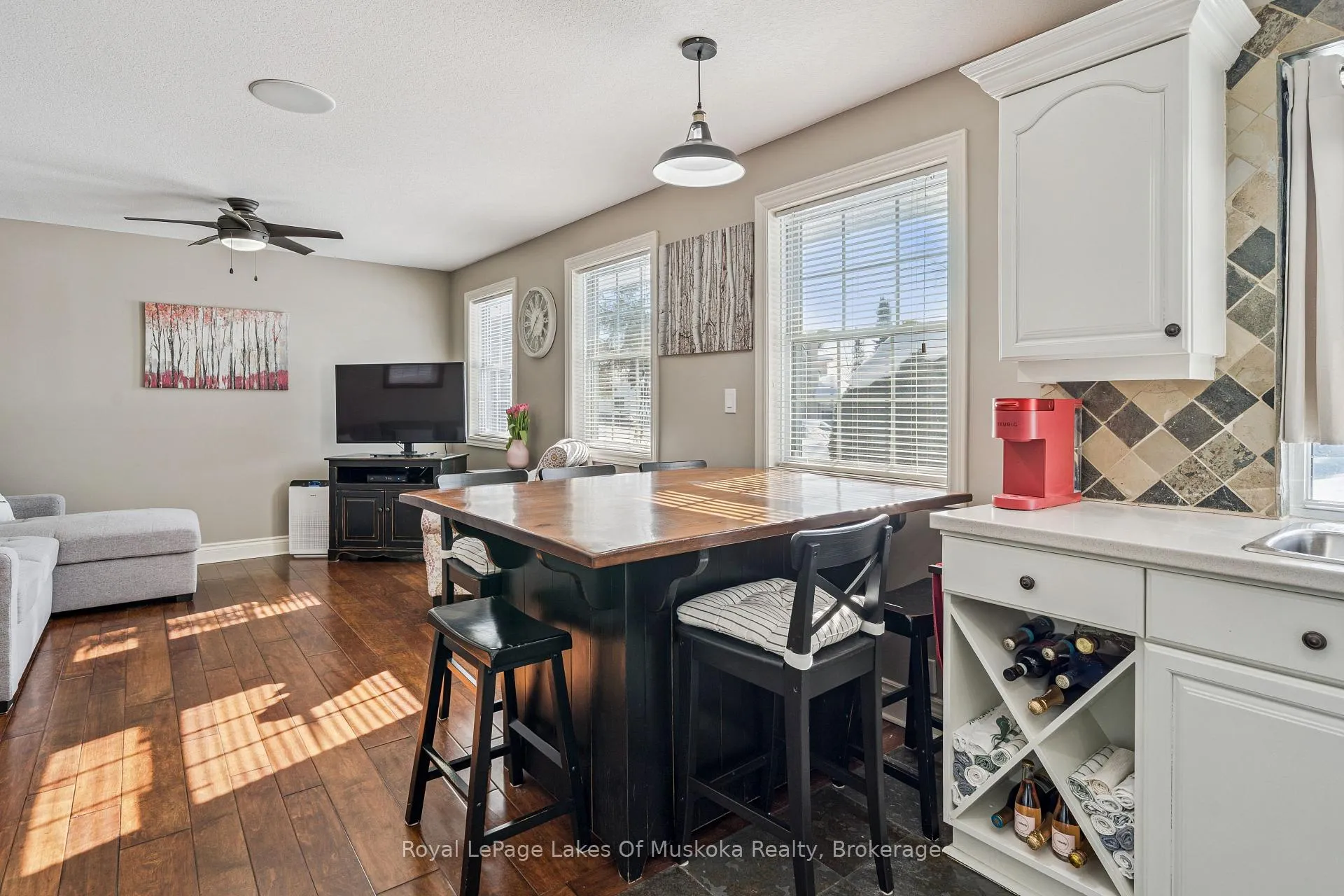 Photo 11 of 293 Hiram Street, Bracebridge, Macaulay — HOMEH