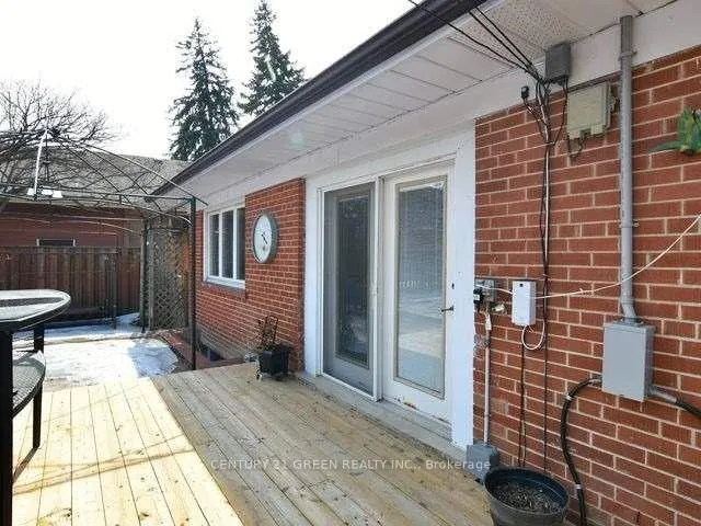 Photo 7 of 13 Crestview Avenue, Brampton, Brampton East — HOMEH