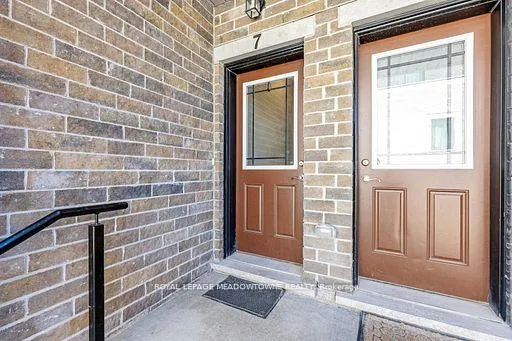 Photo 4 of Unit 7, 107 Westra Drive, Guelph, Willow West/Sugarbush/West Acres — HOMEH