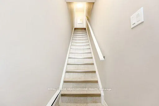 Photo 6 of Unit 7, 107 Westra Drive, Guelph, Willow West/Sugarbush/West Acres — HOMEH