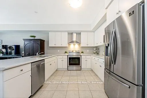 Photo 8 of Unit 7, 107 Westra Drive, Guelph, Willow West/Sugarbush/West Acres — HOMEH