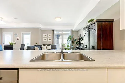 Photo 11 of Unit 7, 107 Westra Drive, Guelph, Willow West/Sugarbush/West Acres — HOMEH