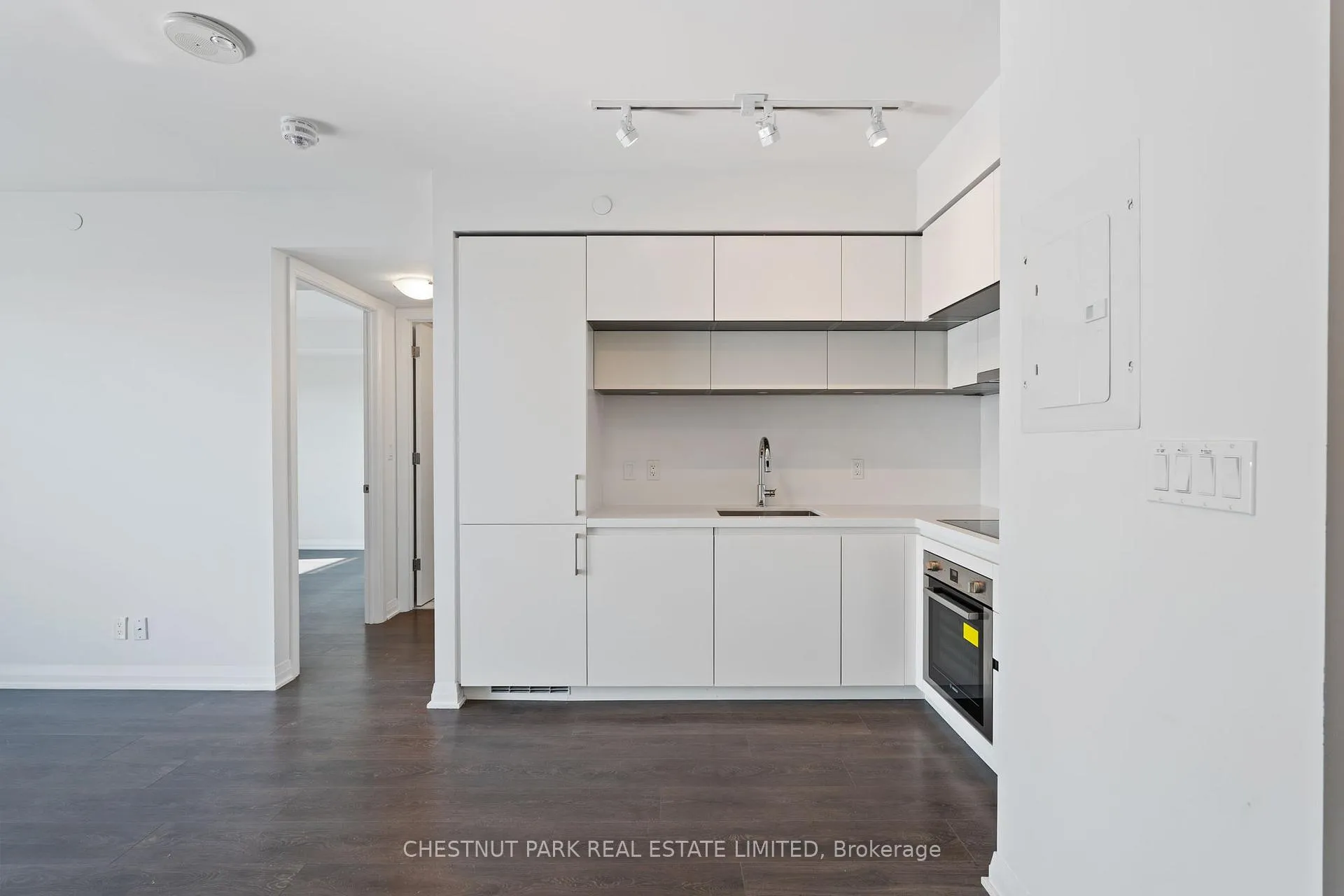 Photo 7 of Unit 1603, 99 Foxbar Road, Toronto, Yonge-St. Clair — HOMEH