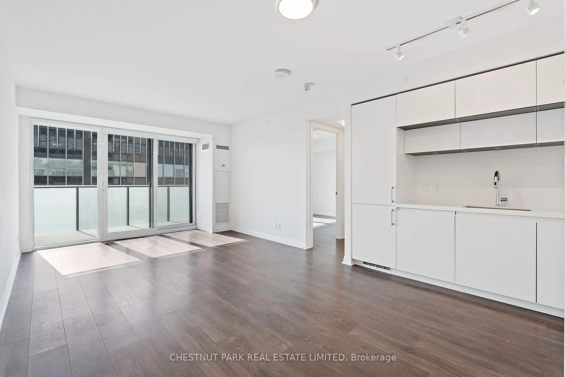 Photo 13 of Unit 1603, 99 Foxbar Road, Toronto, Yonge-St. Clair — HOMEH