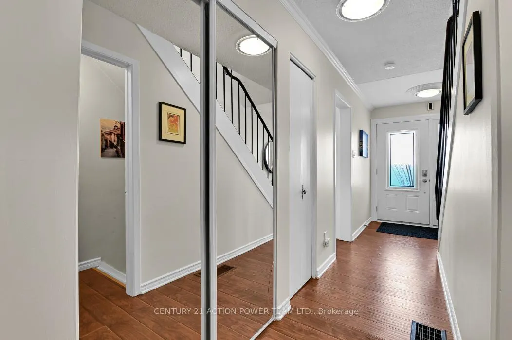 Photo 5 of Unit 95, 837 Eastvale Drive, Ottawa, Beaconwood — HOMEH