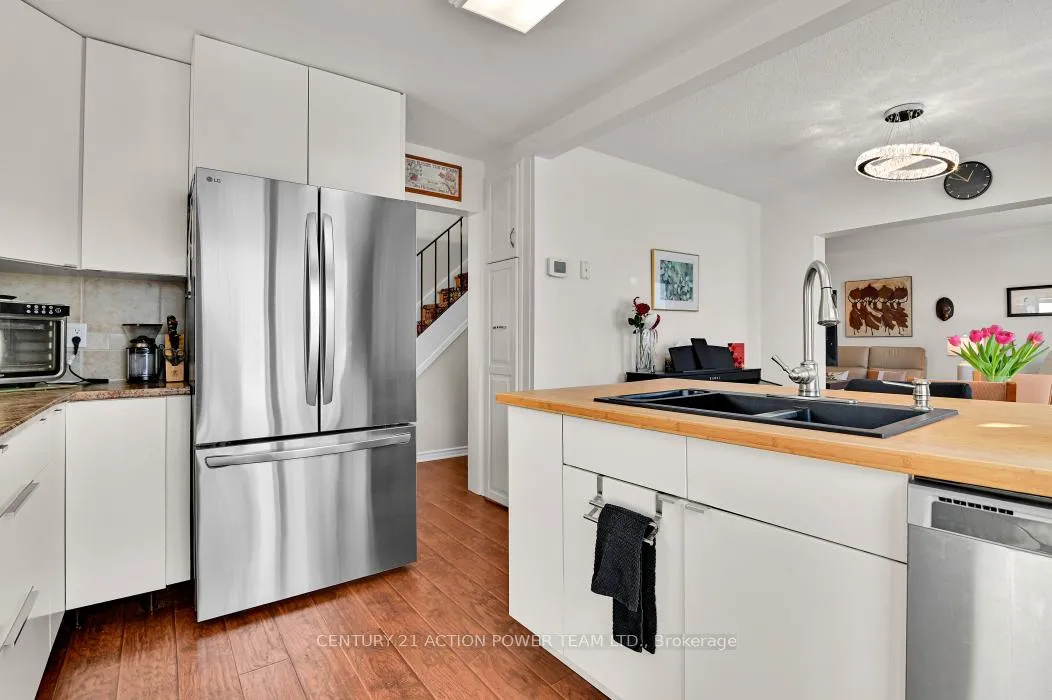 Photo 18 of Unit 95, 837 Eastvale Drive, Ottawa, Beaconwood — HOMEH
