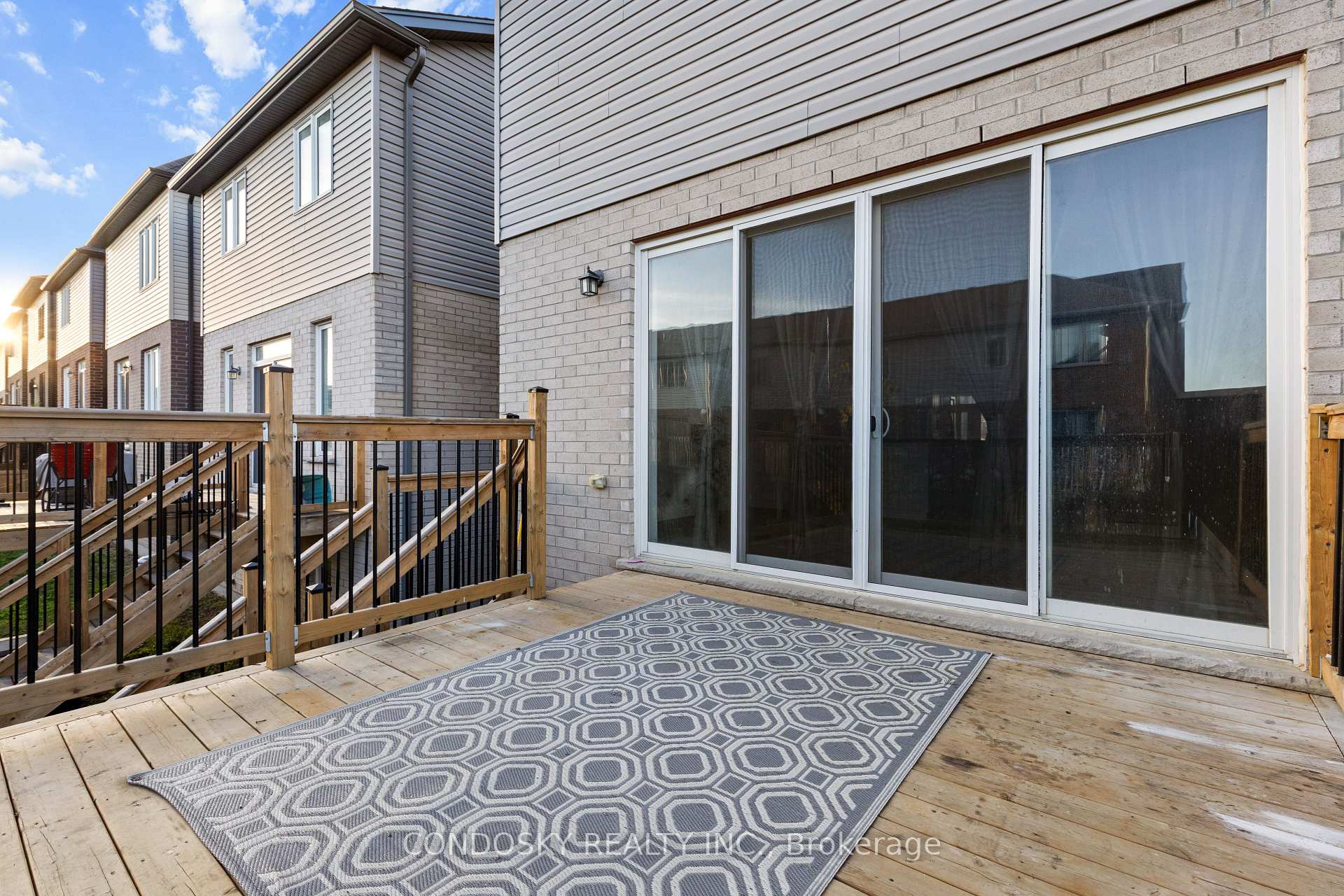 Photo 10 of 715 Thomas Slee Drive, Kitchener — HOMEH