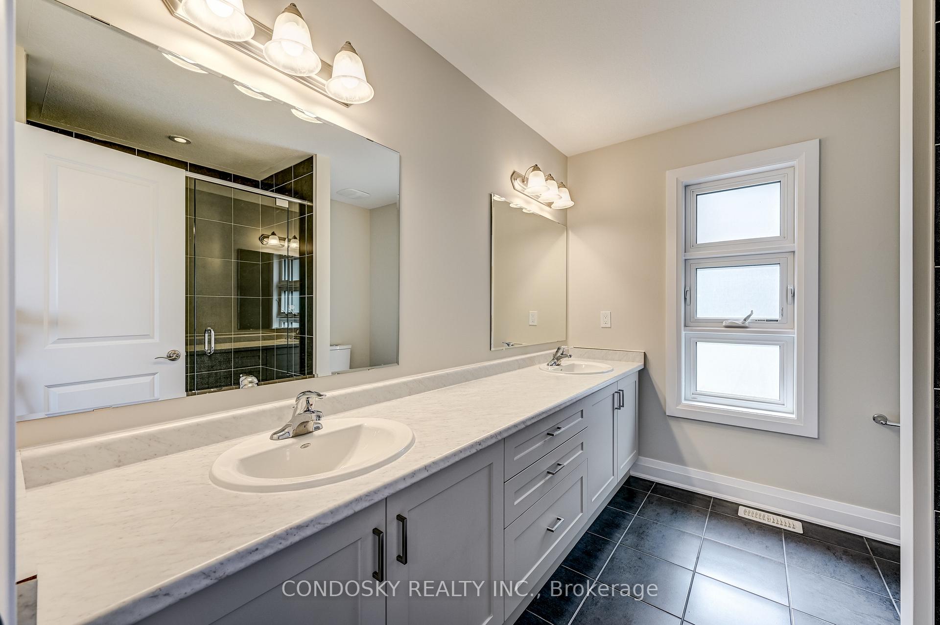 Photo 16 of 715 Thomas Slee Drive, Kitchener — HOMEH
