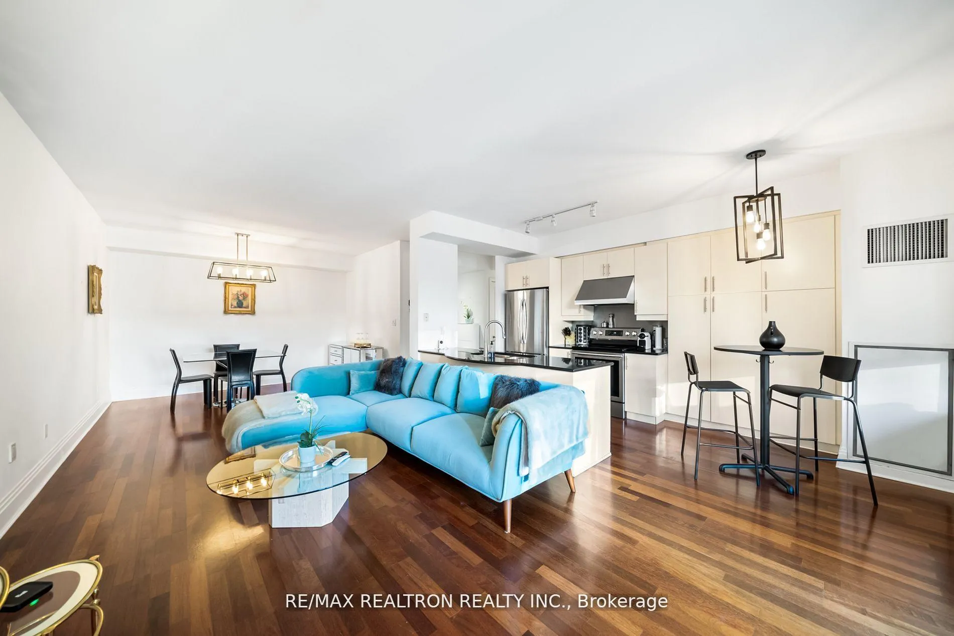 Photo 11 of Unit 301, 99 Avenue Road, Toronto, The Annex — HOMEH