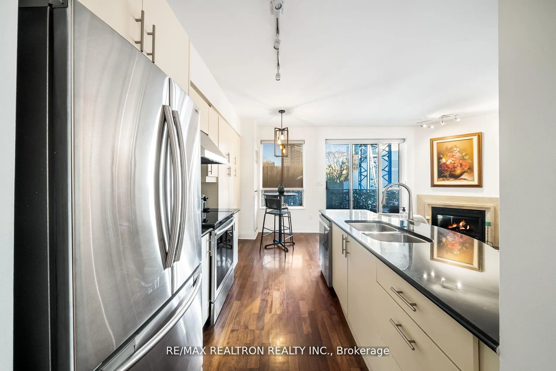 Photo 18 of Unit 301, 99 Avenue Road, Toronto, The Annex — HOMEH