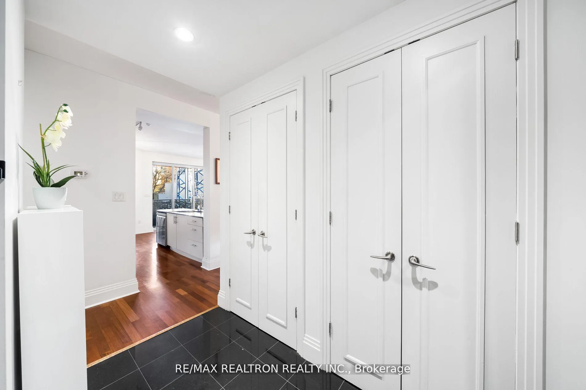 Photo 21 of Unit 301, 99 Avenue Road, Toronto, The Annex — HOMEH