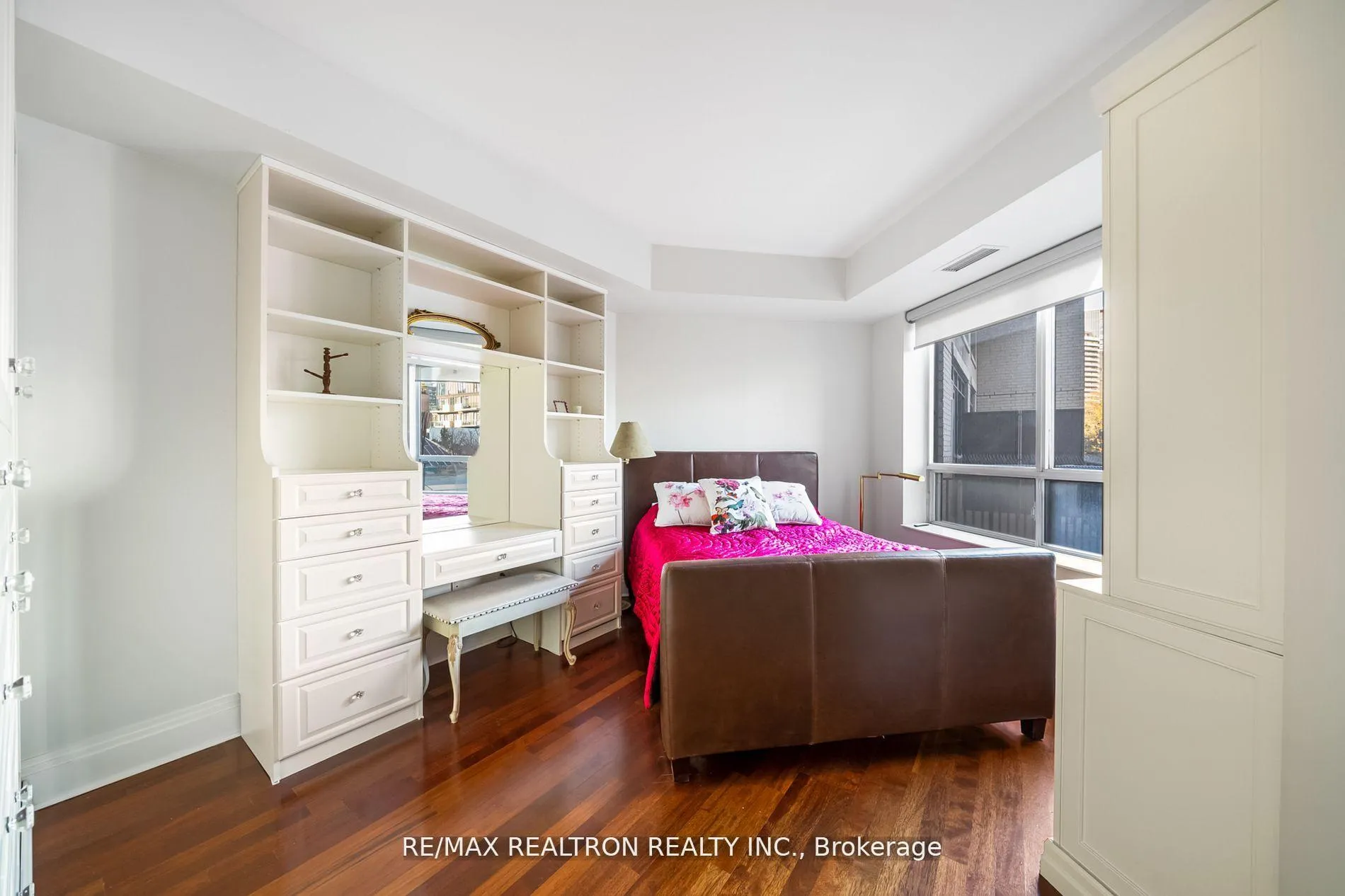 Photo 24 of Unit 301, 99 Avenue Road, Toronto, The Annex — HOMEH