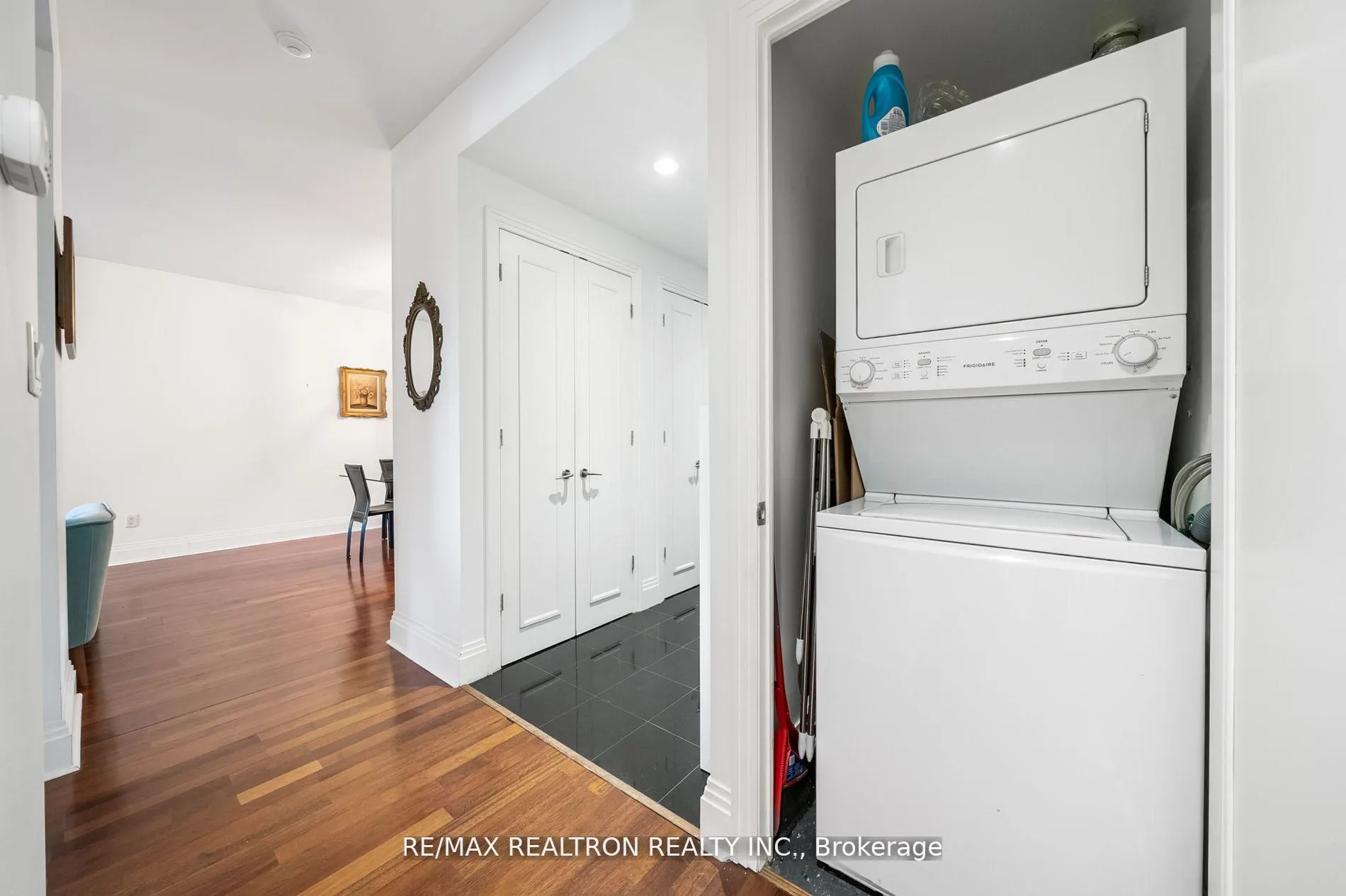 Photo 29 of Unit 301, 99 Avenue Road, Toronto, The Annex — HOMEH