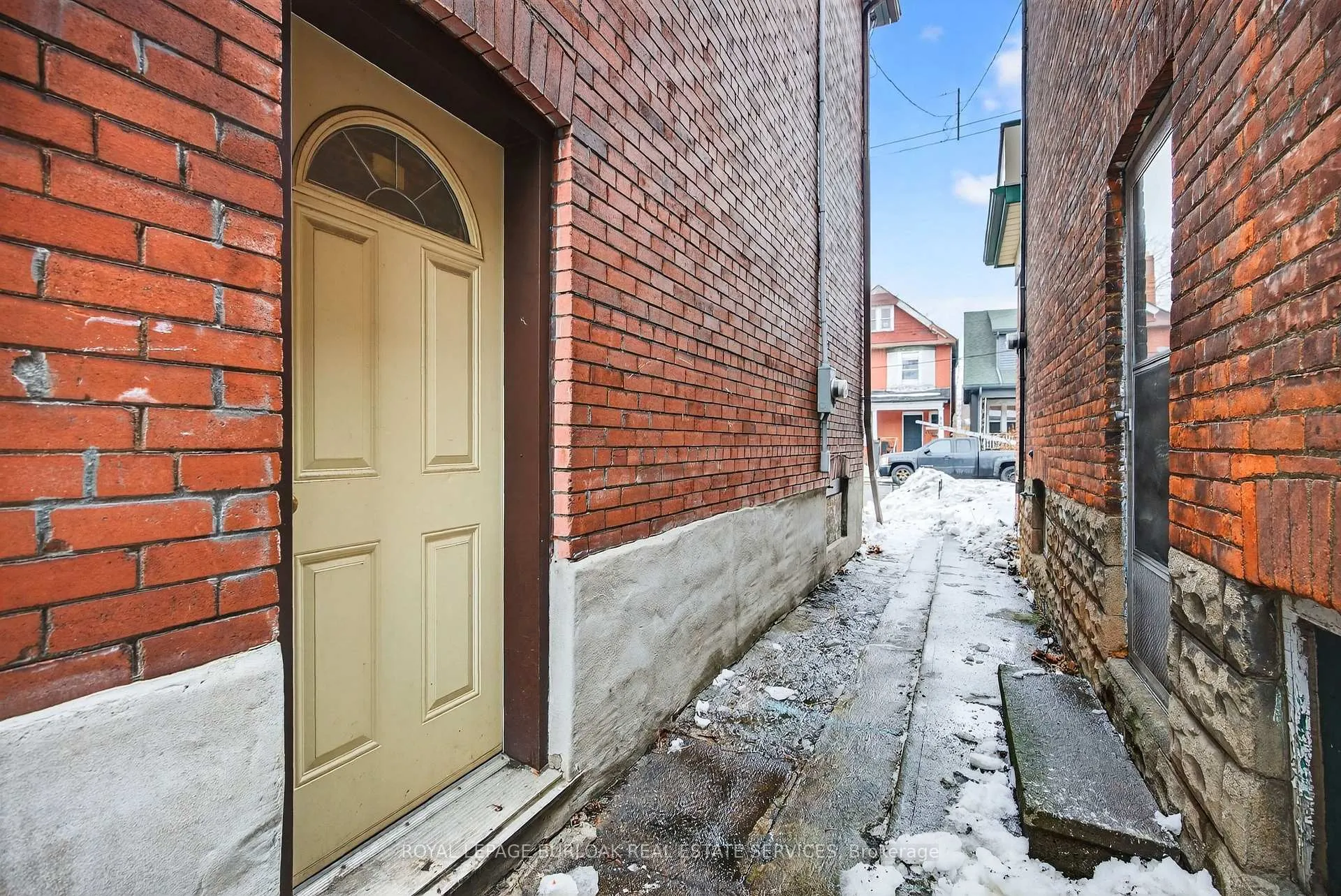 Photo 32 of 792 Cannon Street E, Hamilton, Stipley — HOMEH