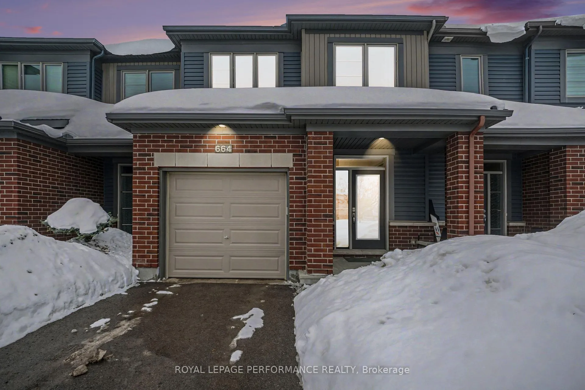 Photo 2 of 664 Des Aubepines Drive, Ottawa, Avalon West — HOMEH