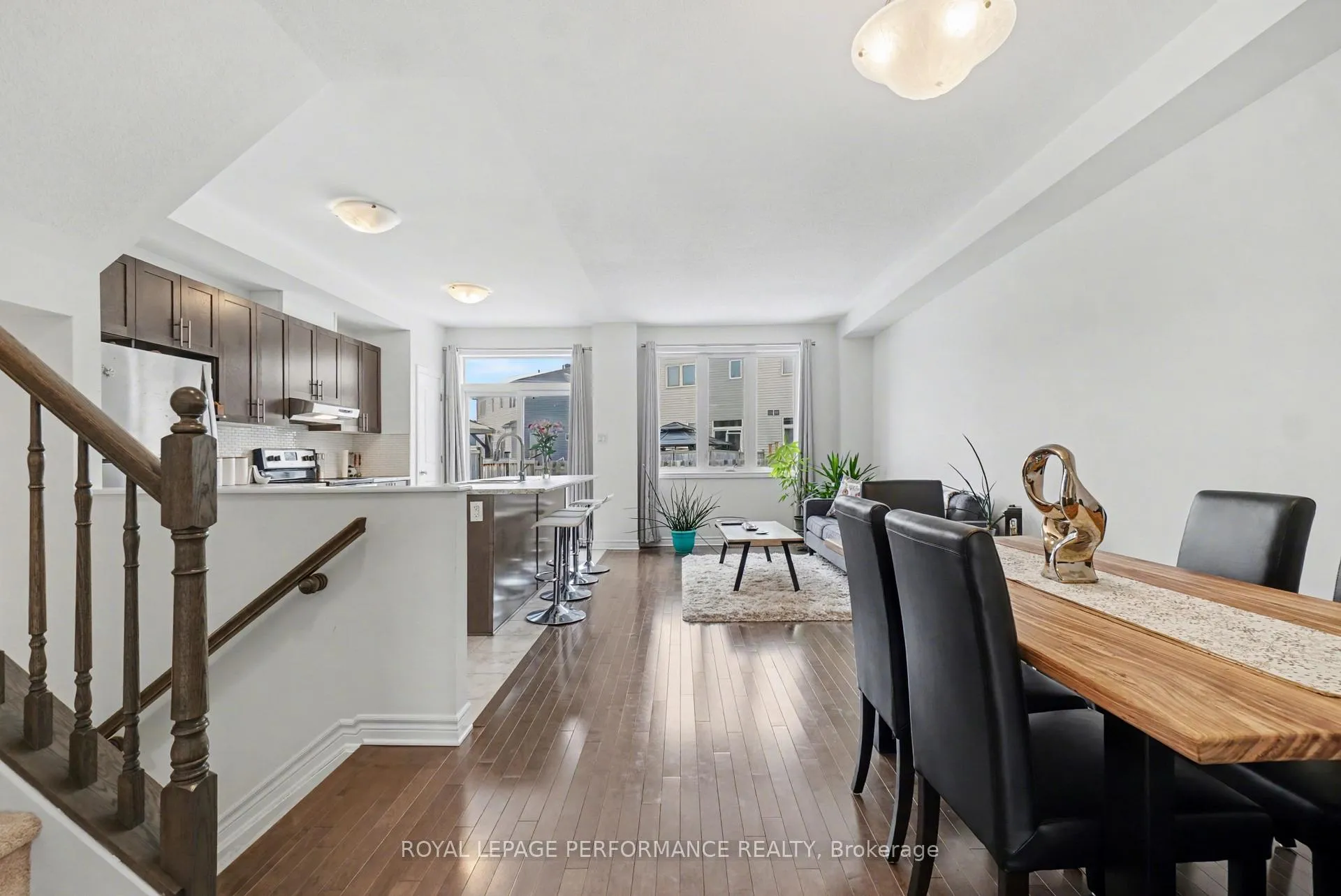 Photo 4 of 664 Des Aubepines Drive, Ottawa, Avalon West — HOMEH