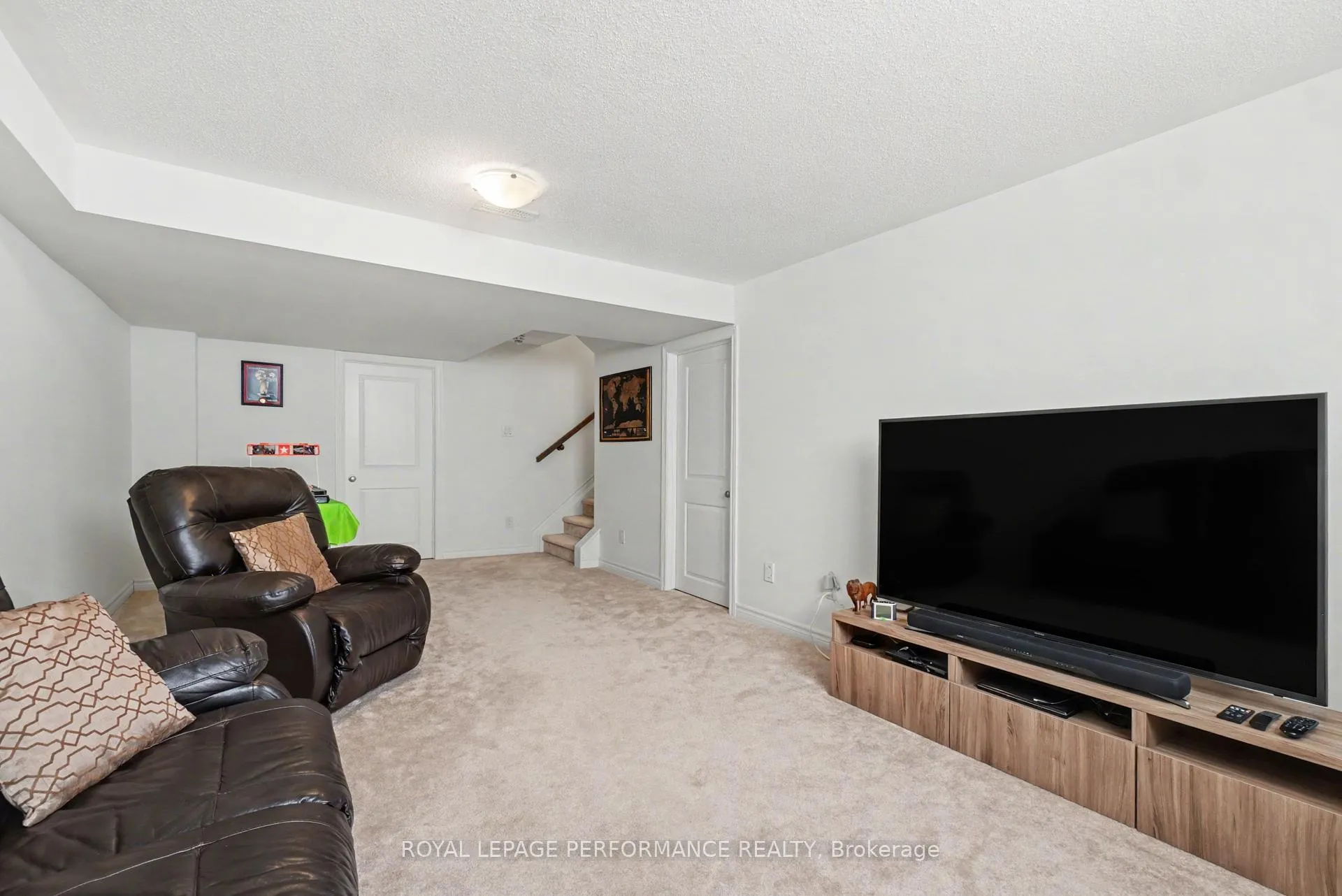 Photo 22 of 664 Des Aubepines Drive, Ottawa, Avalon West — HOMEH