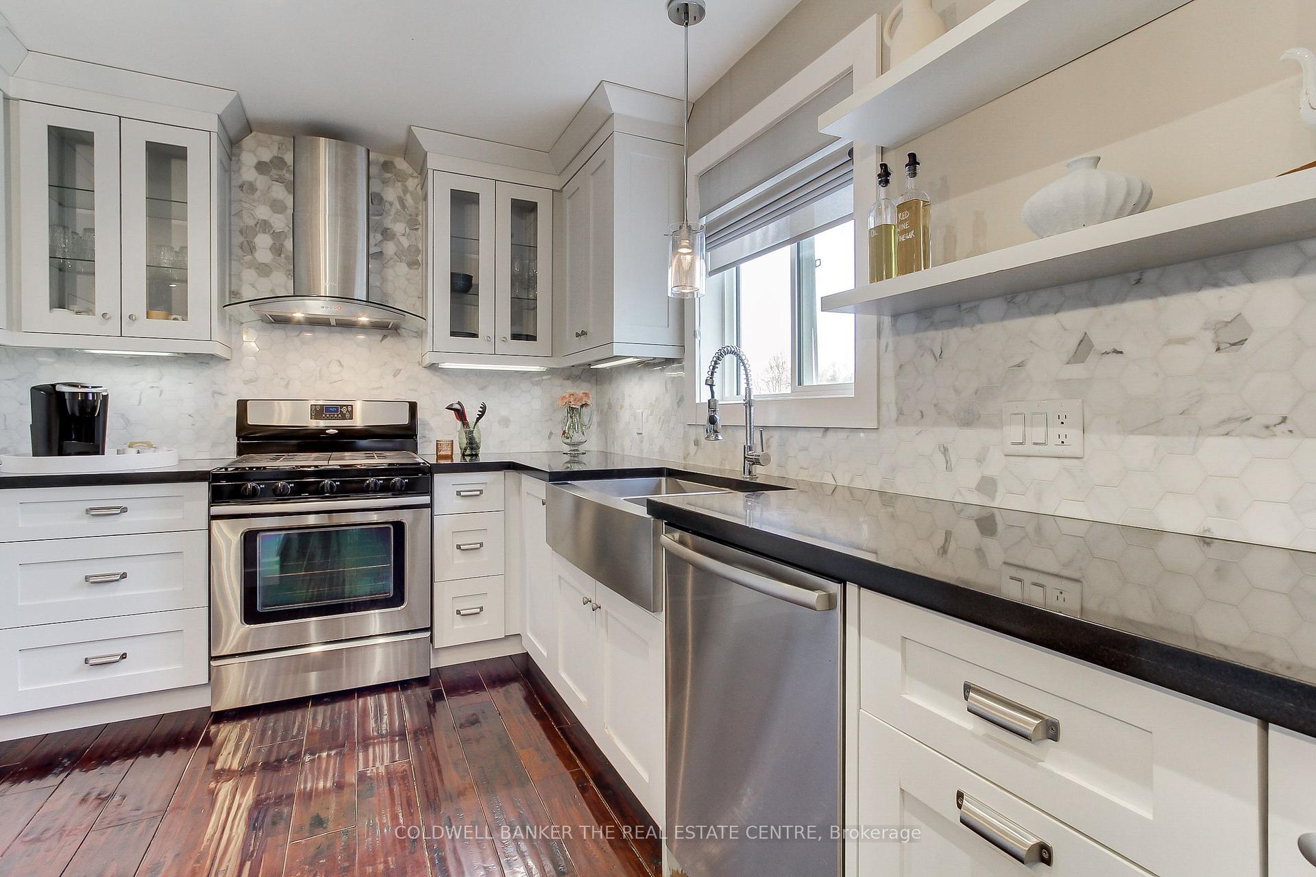 Photo 4 of Unit Upper, 696 Reid Street, Innisfil, Alcona — HOMEH