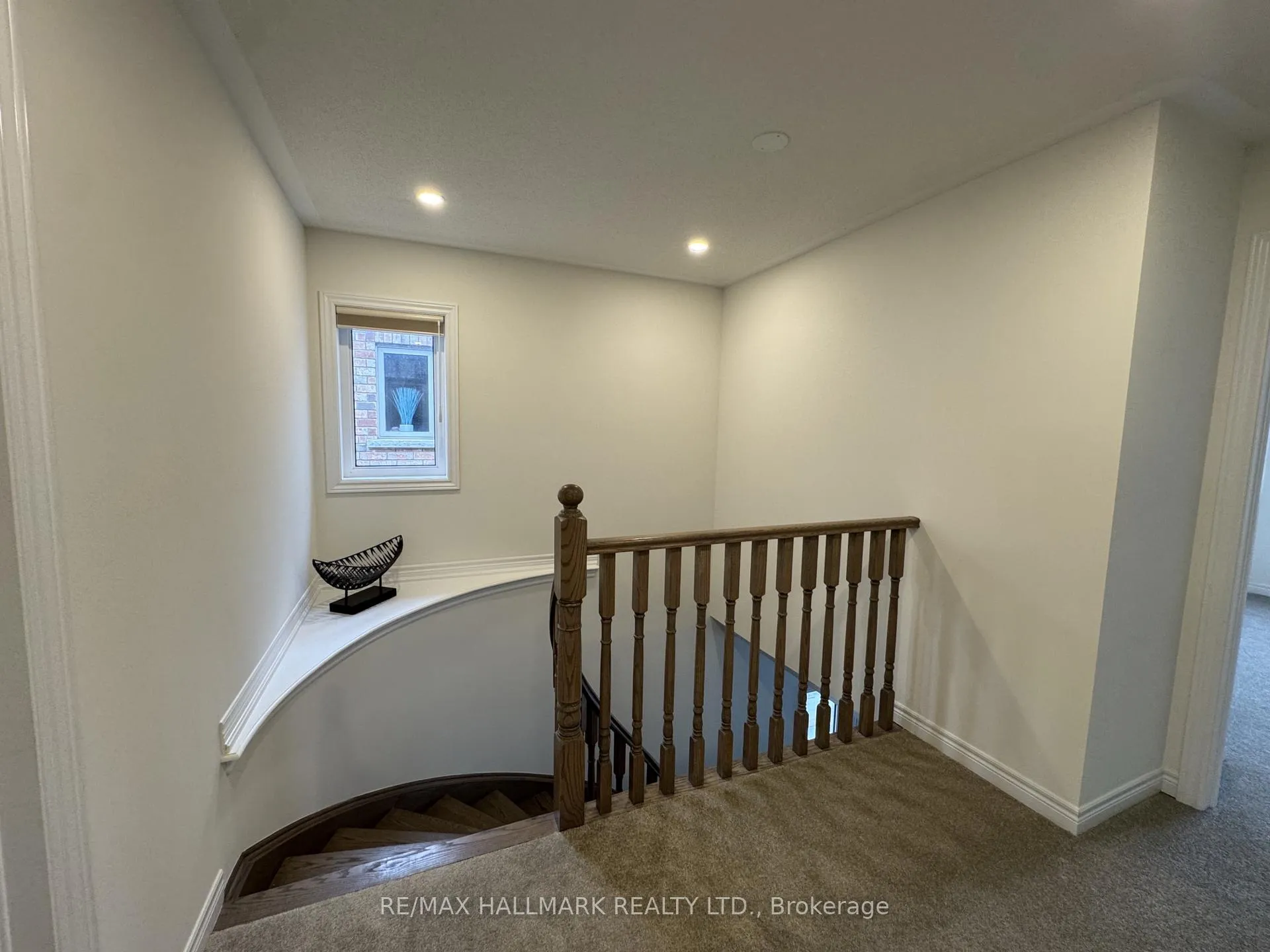 Photo 12 of 3945 Leonardo Street, Burlington, Alton — HOMEH