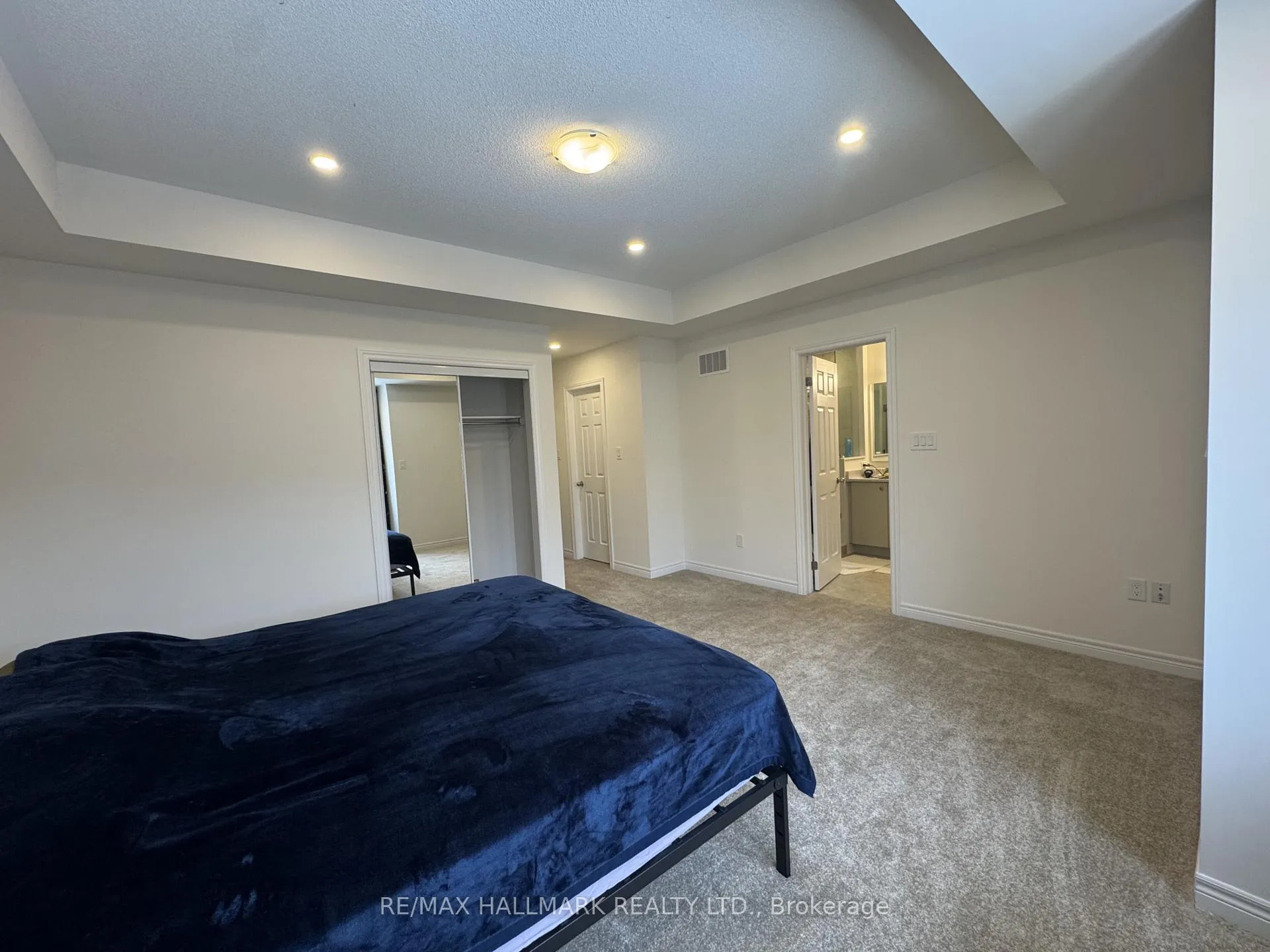 Photo 16 of 3945 Leonardo Street, Burlington, Alton — HOMEH