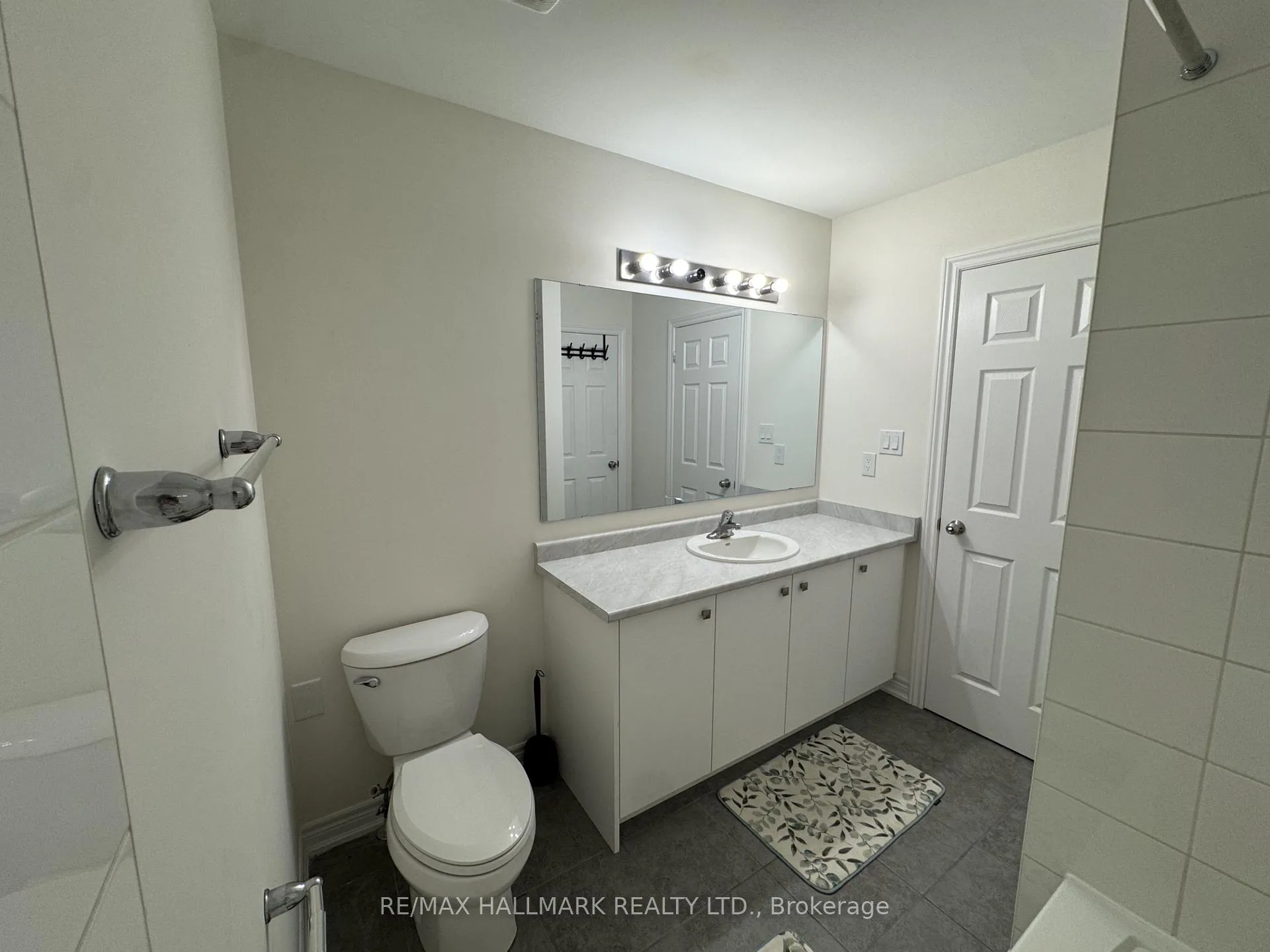 Photo 23 of 3945 Leonardo Street, Burlington, Alton — HOMEH