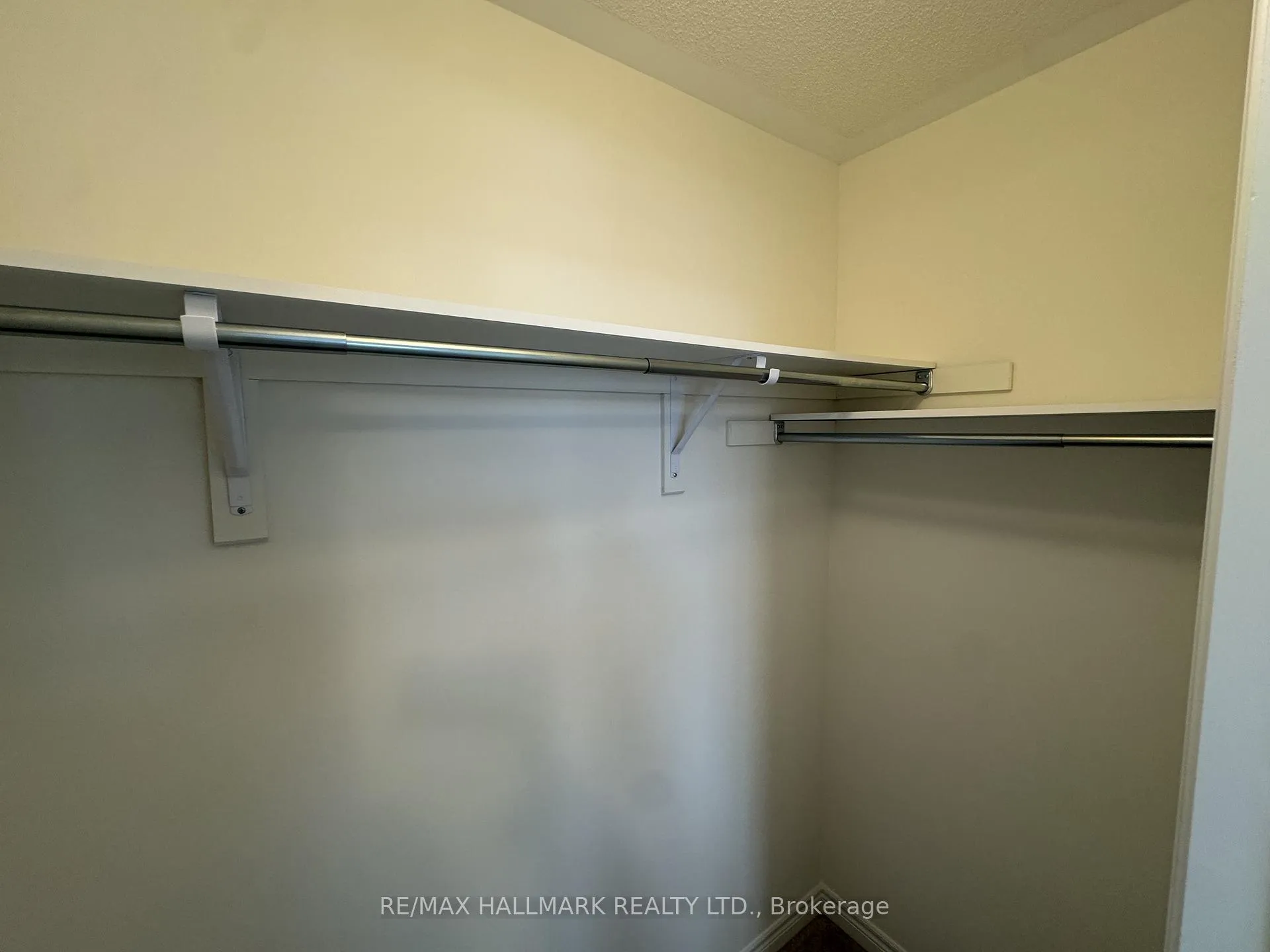 Photo 27 of 3945 Leonardo Street, Burlington, Alton — HOMEH