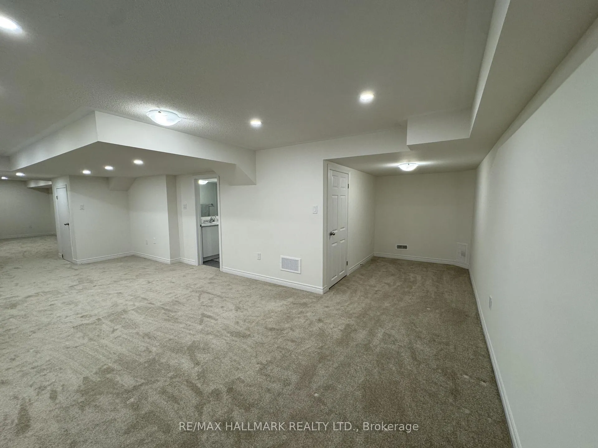 Photo 34 of 3945 Leonardo Street, Burlington, Alton — HOMEH