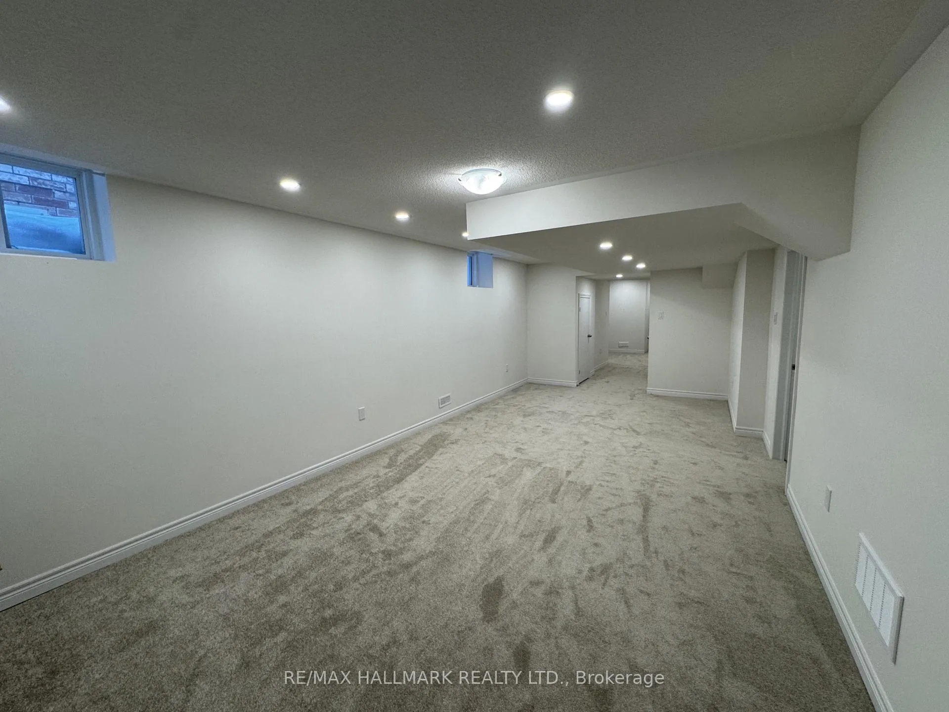 Photo 35 of 3945 Leonardo Street, Burlington, Alton — HOMEH