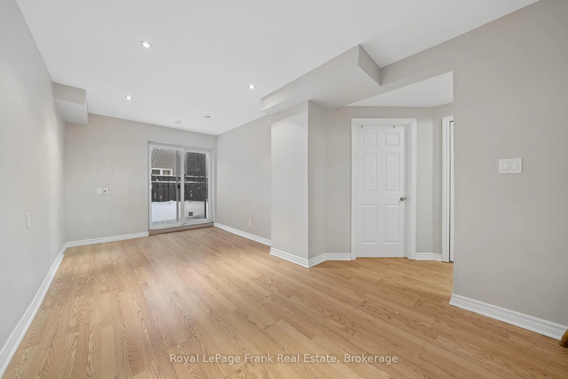 Photo 33 of Unit 11, 1995 Pinegrove Avenue, Pickering, Highbush — HOMEH