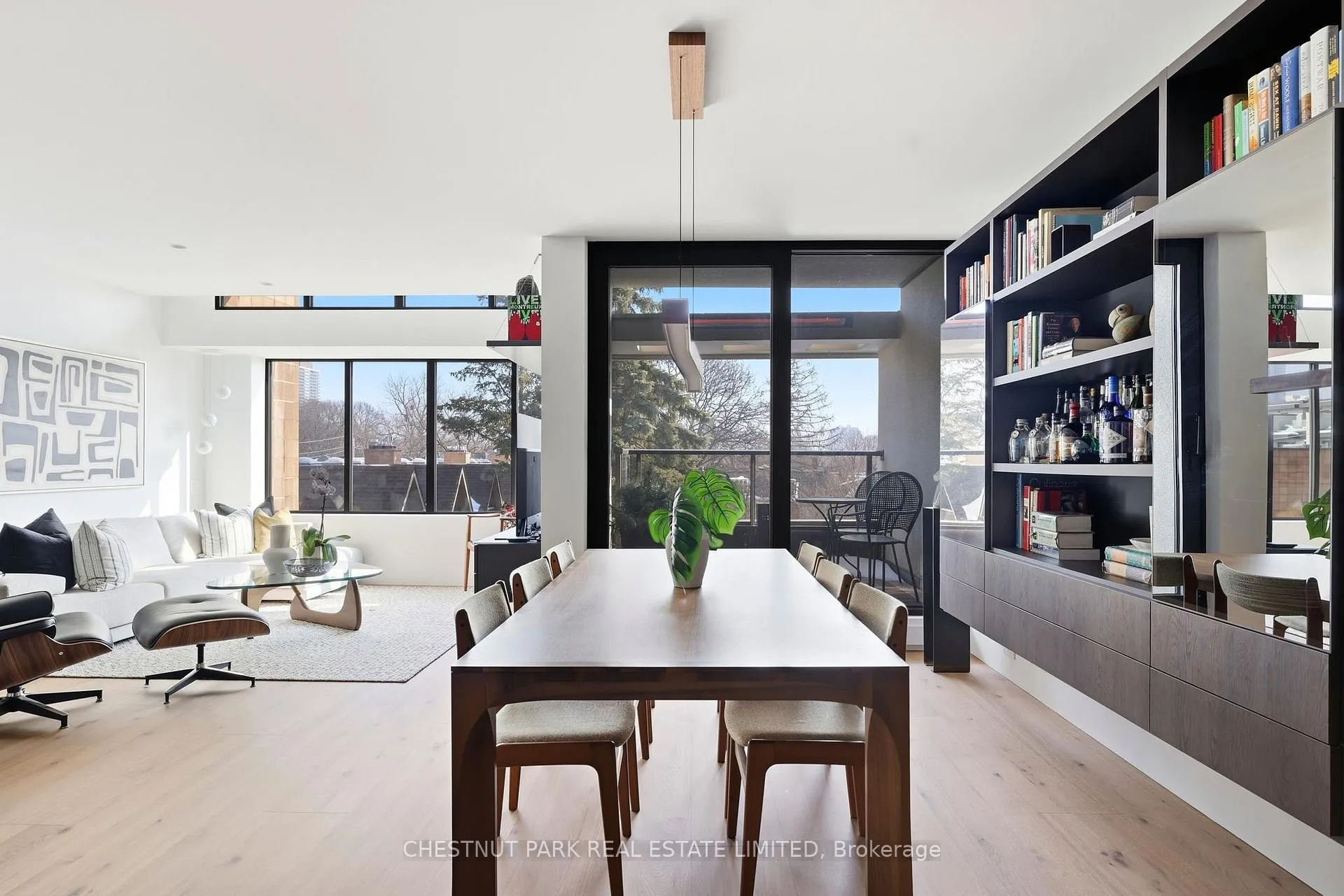 Photo 6 of Unit 327, 40 Oaklands Avenue, Toronto, Yonge-St. Clair — HOMEH