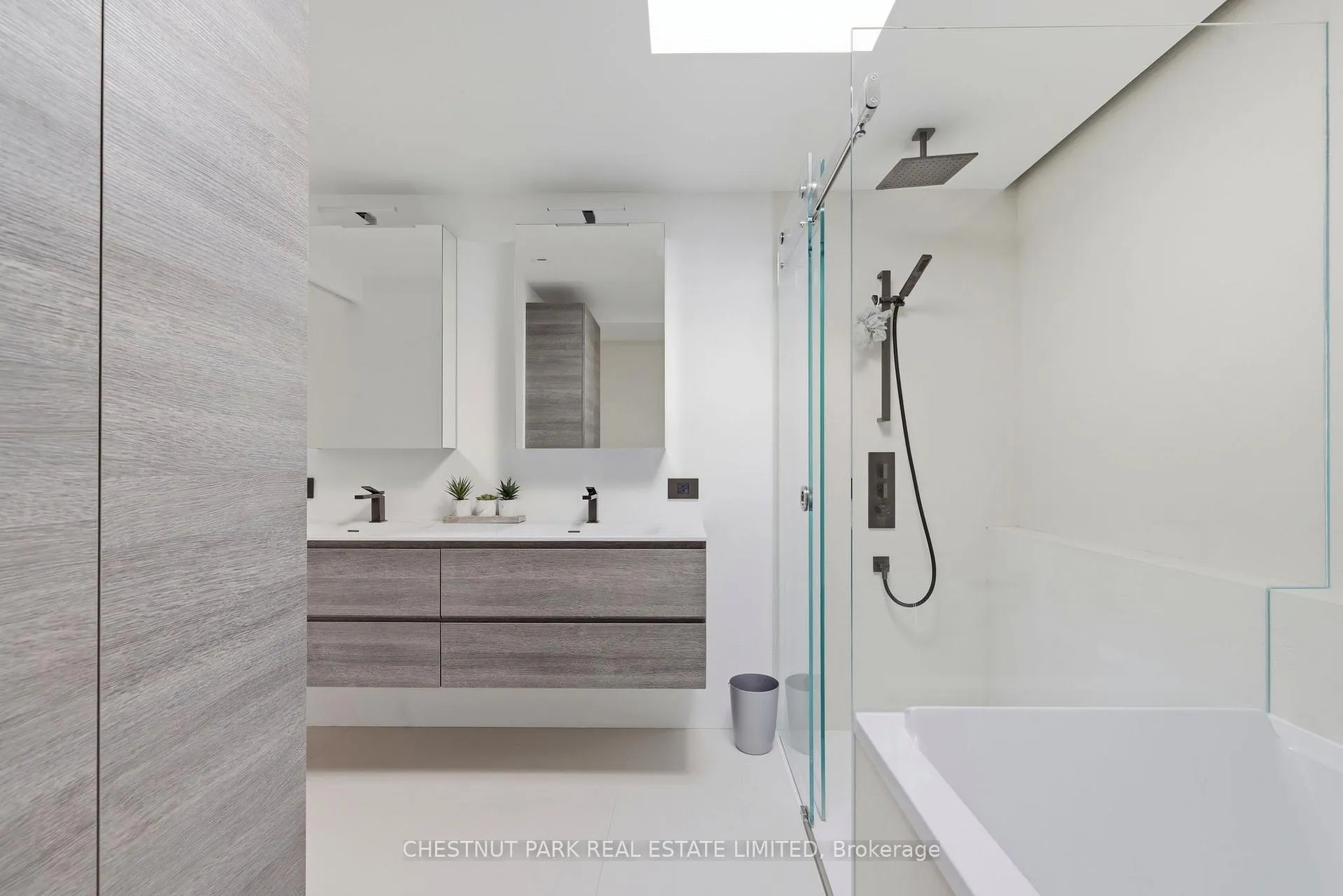 Photo 23 of Unit 327, 40 Oaklands Avenue, Toronto, Yonge-St. Clair — HOMEH