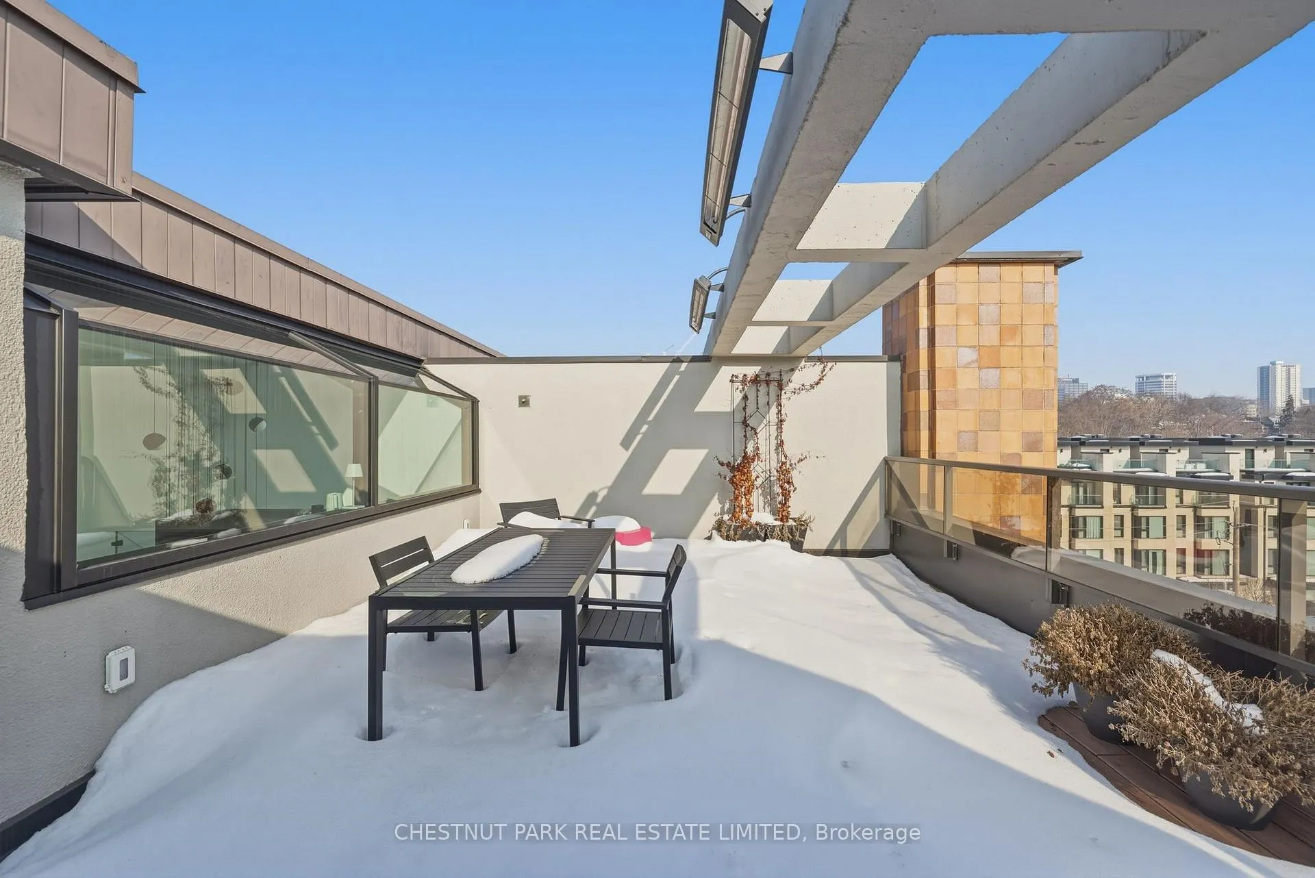 Photo 33 of Unit 327, 40 Oaklands Avenue, Toronto, Yonge-St. Clair — HOMEH