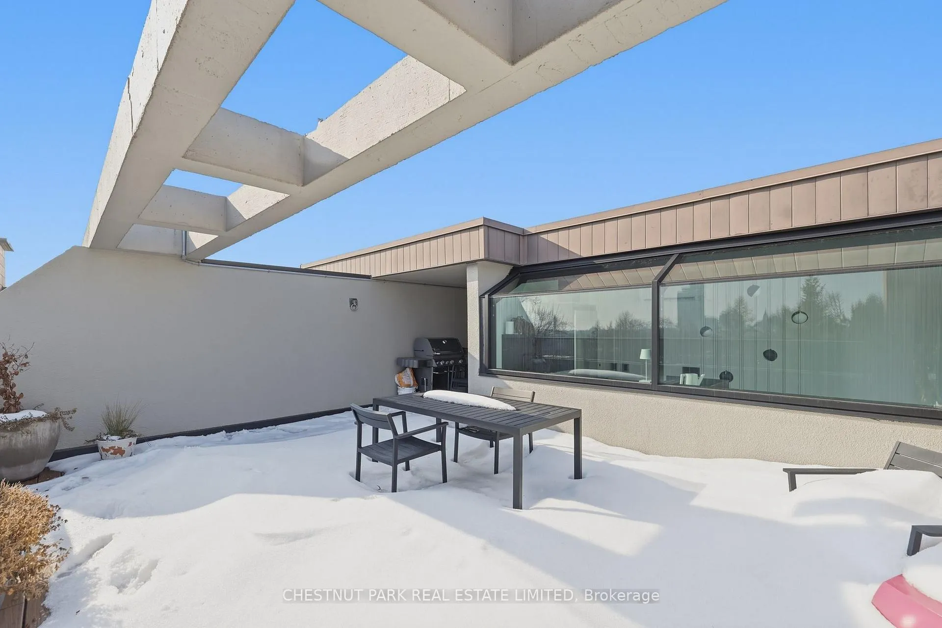 Photo 34 of Unit 327, 40 Oaklands Avenue, Toronto, Yonge-St. Clair — HOMEH