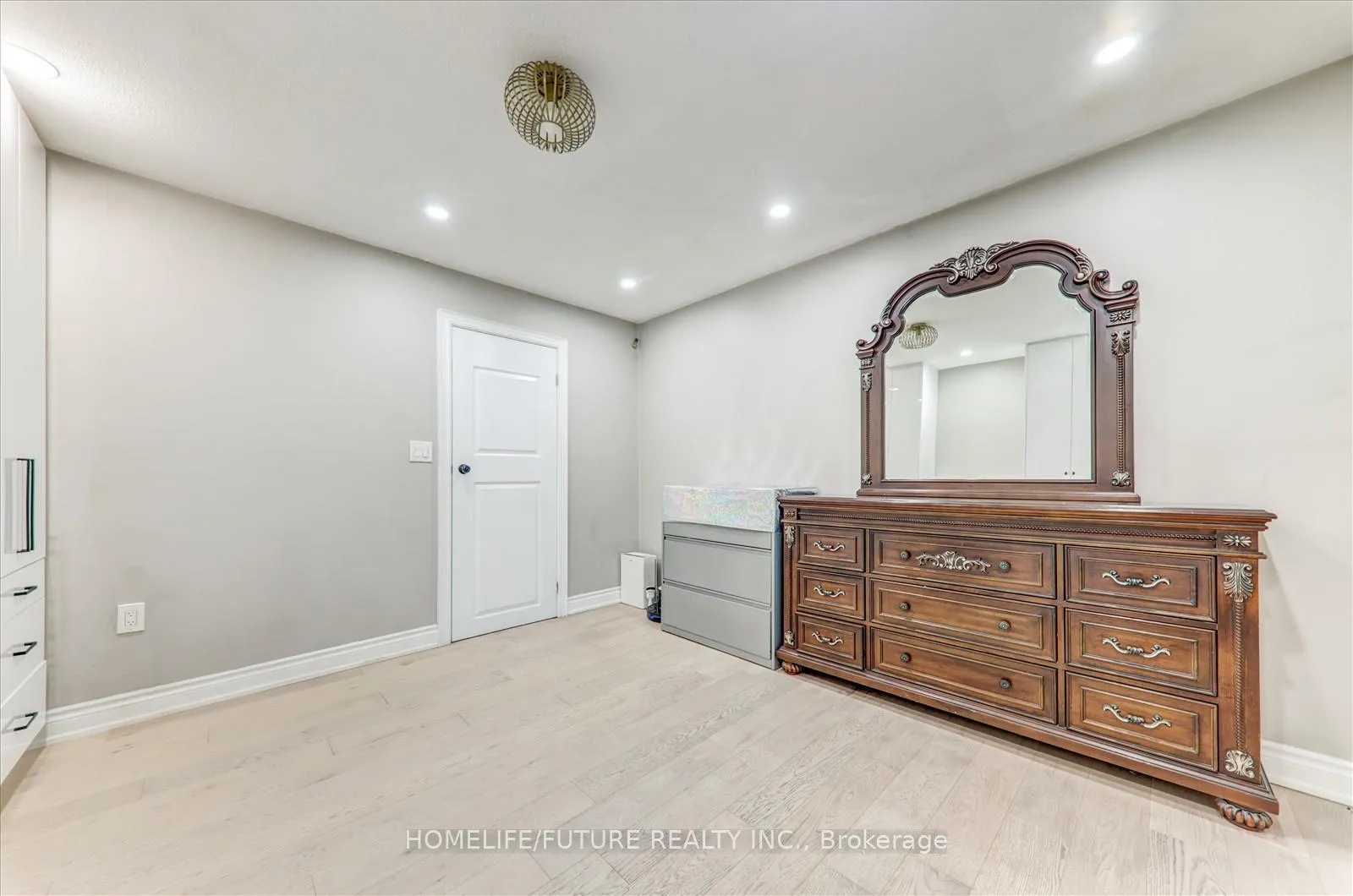 Photo 18 of 585 Wilson Road N, Oshawa, Eastdale — HOMEH