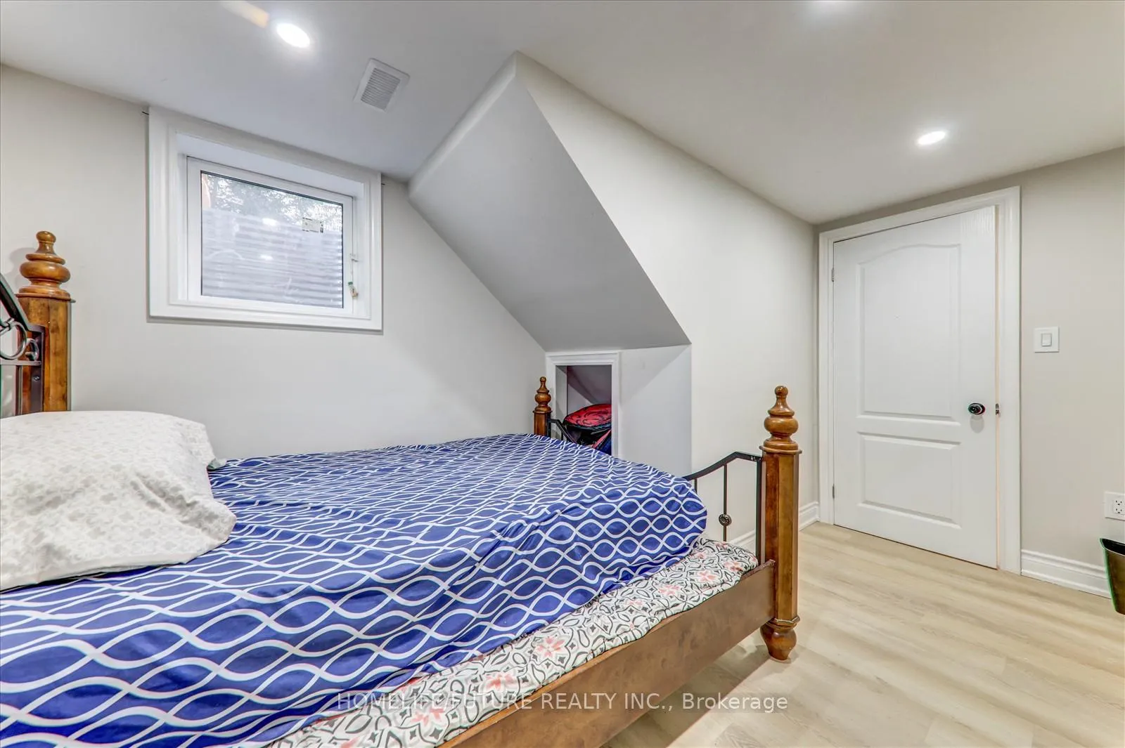 Photo 24 of 585 Wilson Road N, Oshawa, Eastdale — HOMEH