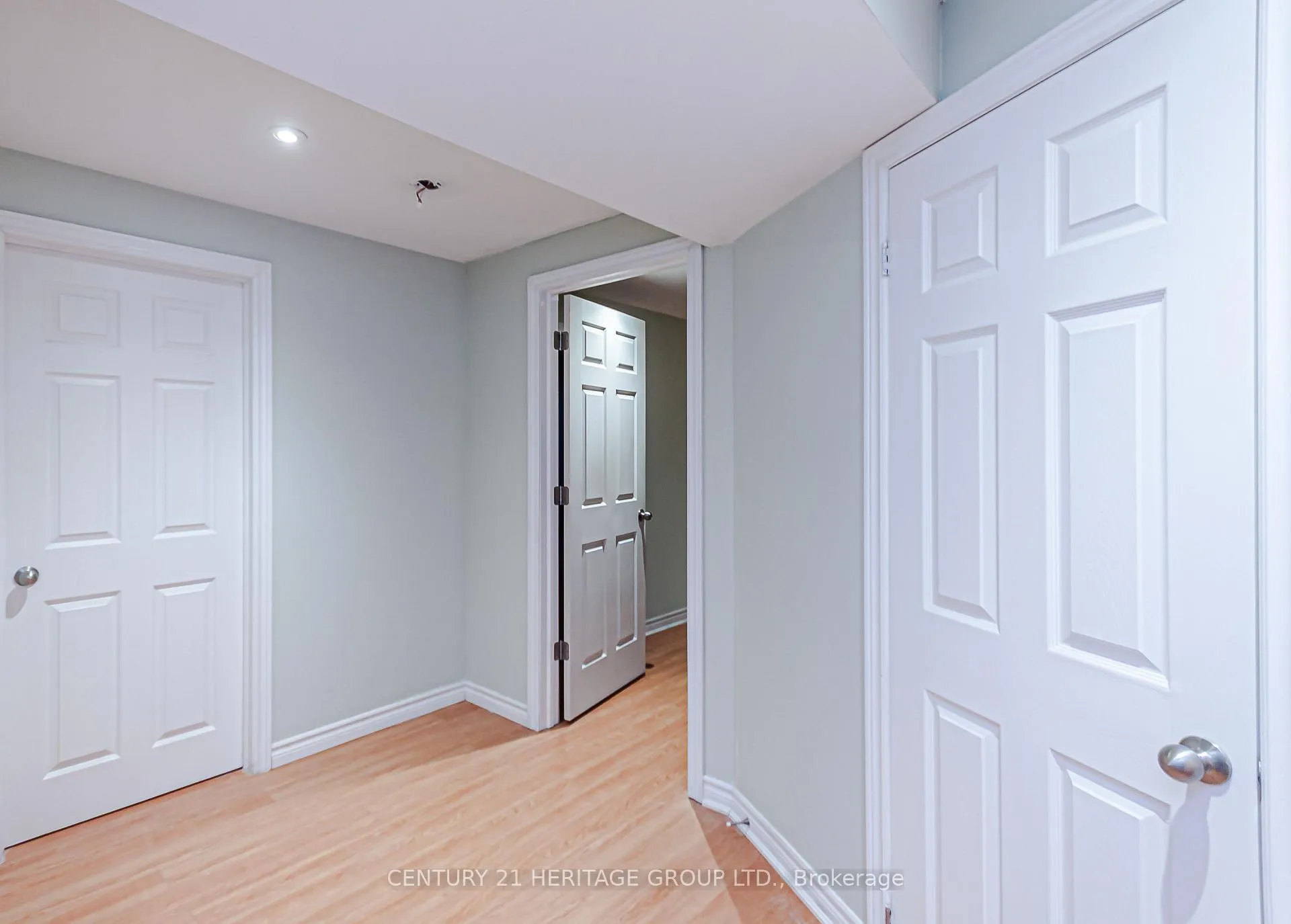 Photo 2 of 84 Maple Valley Road, Vaughan, Maple — HOMEH
