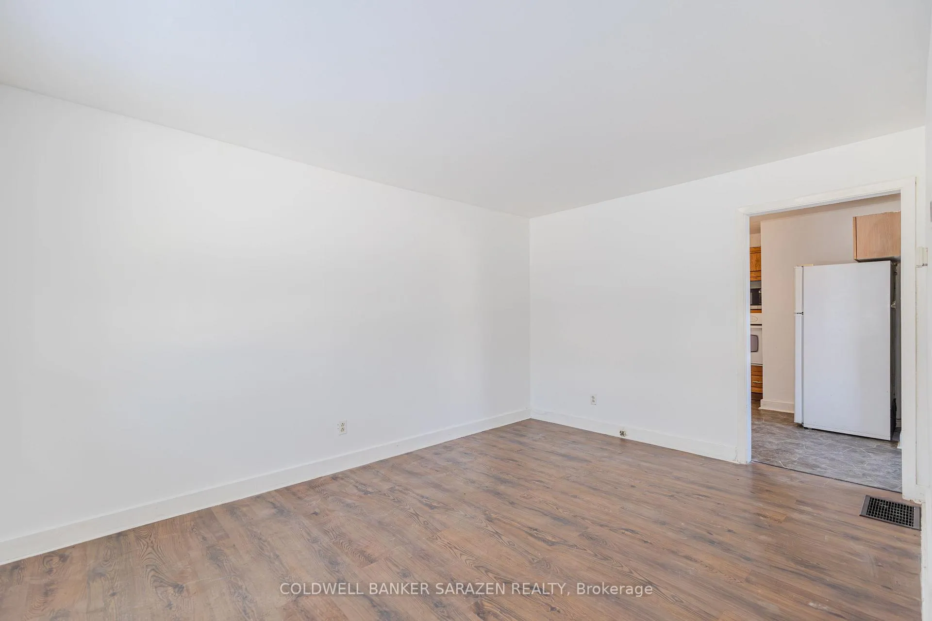 Photo 10 of 1413 Chatelain Avenue, Ottawa, Carlington — HOMEH