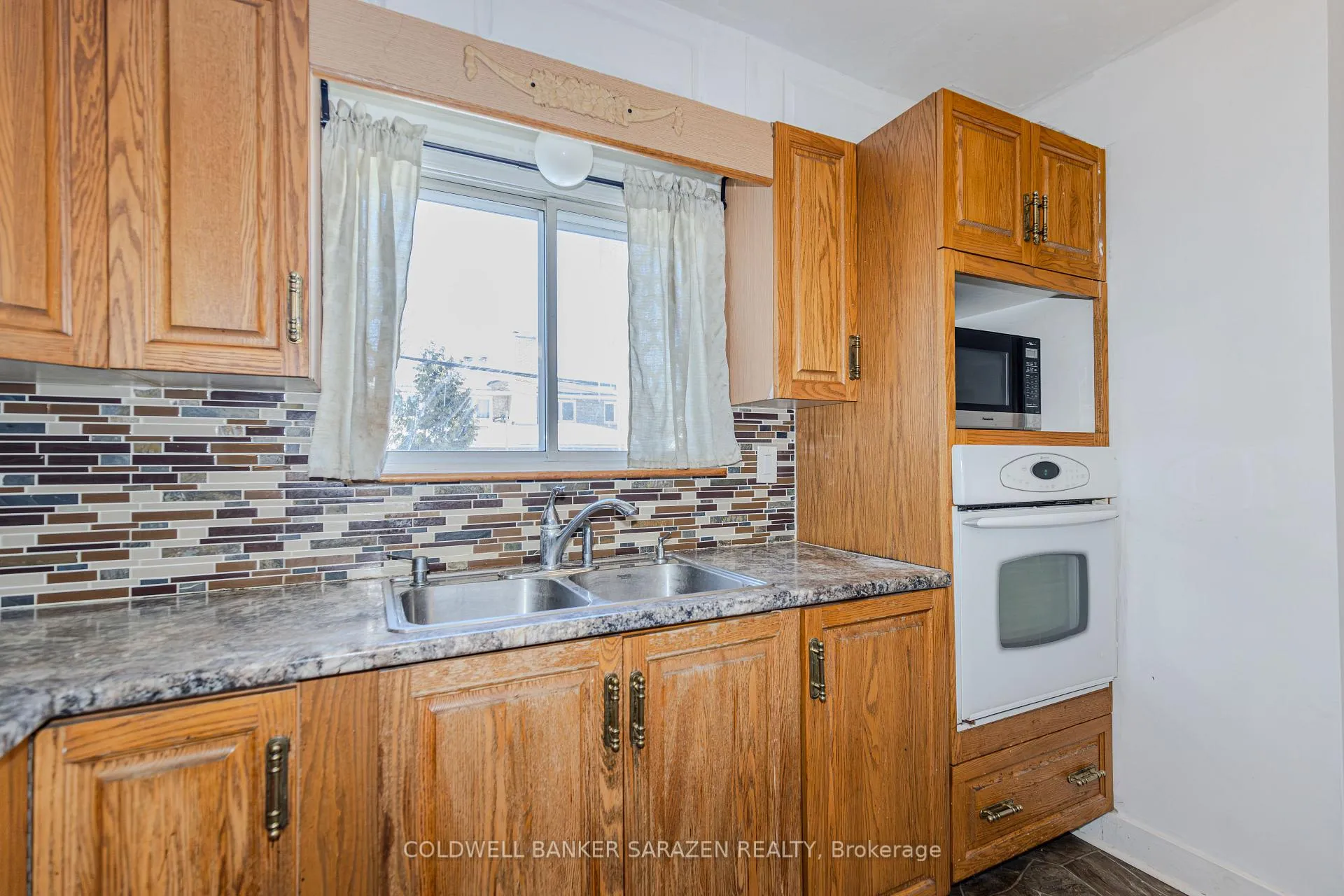 Photo 13 of 1413 Chatelain Avenue, Ottawa, Carlington — HOMEH