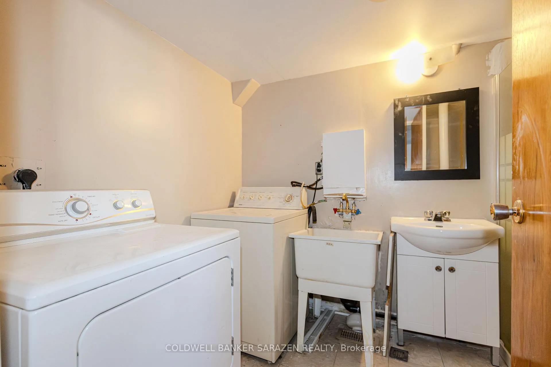 Photo 34 of 1413 Chatelain Avenue, Ottawa, Carlington — HOMEH