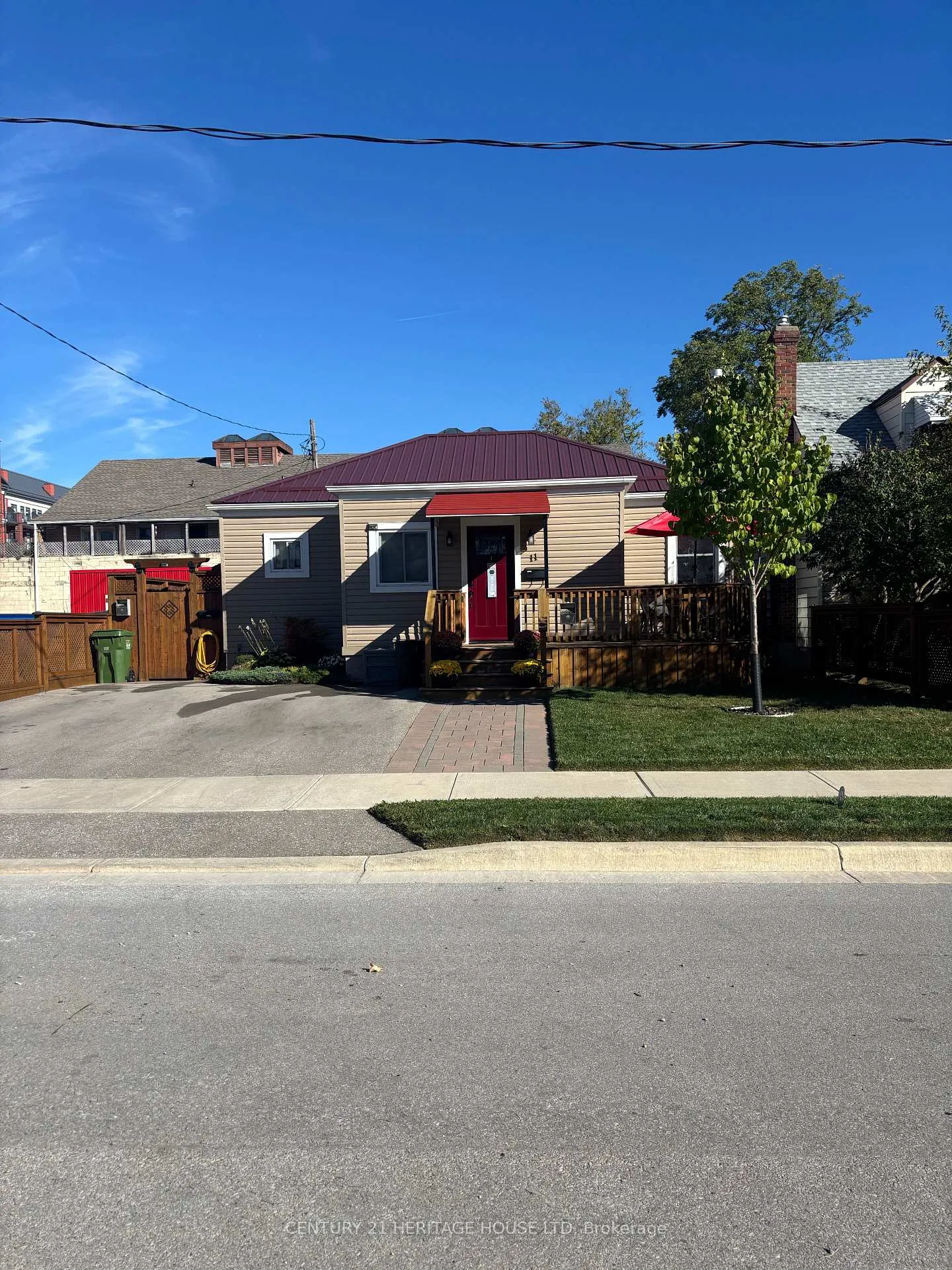Photo 1 of 11 Barnes Street, St. Thomas — HOMEH